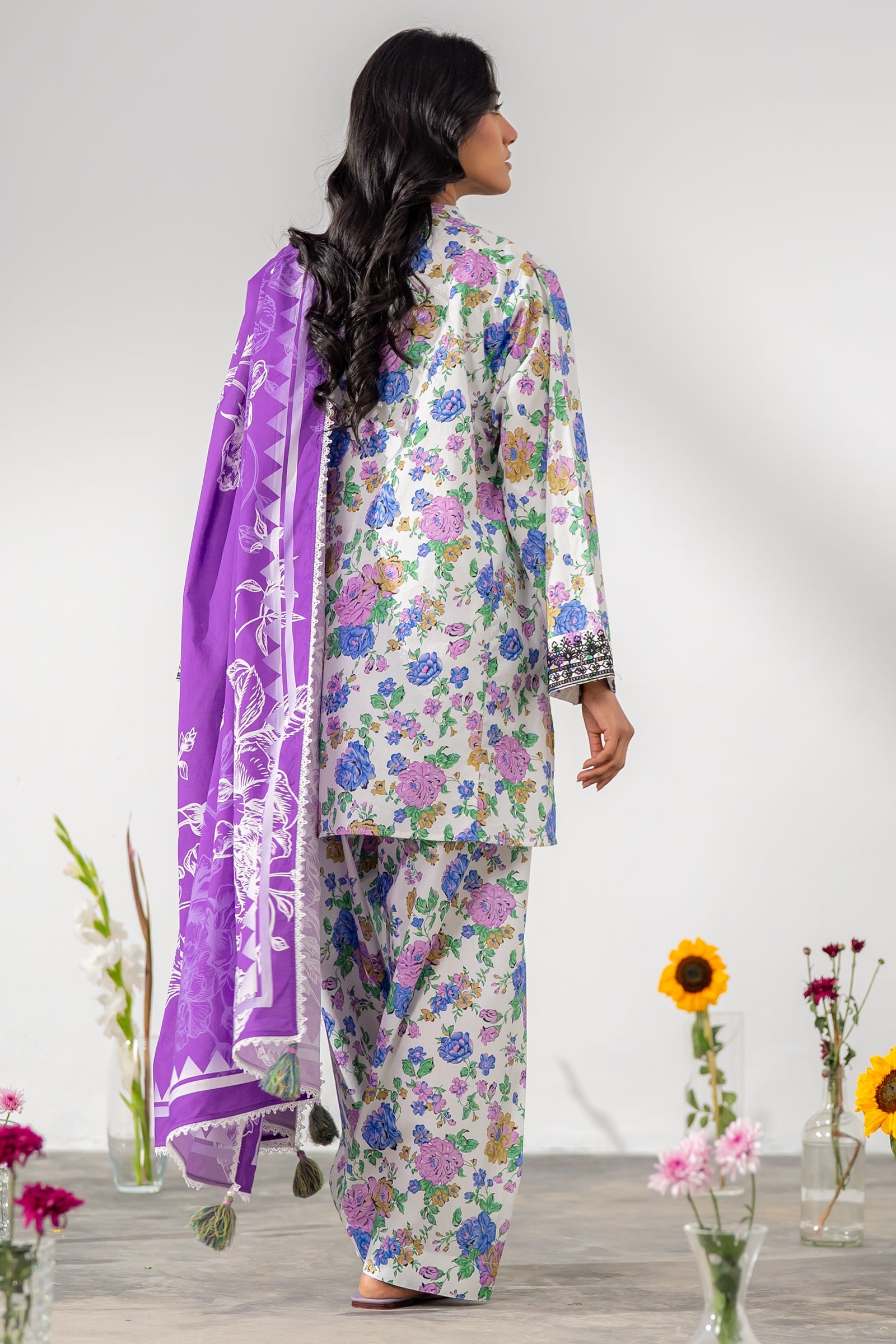 https://cdn.shopify.com/s/files/1/0568/3308/1529/files/E06947-WHT-7.jpg?v=1769061461