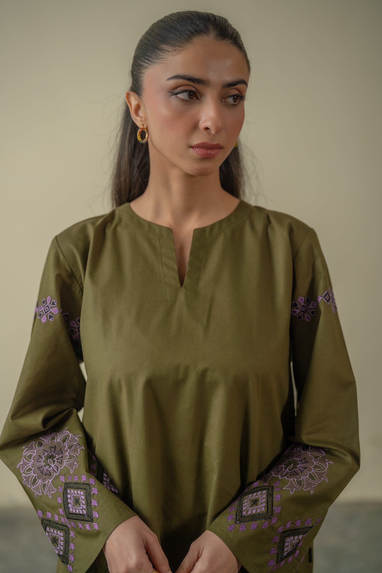 https://cdn.shopify.com/s/files/1/0568/3308/1529/files/E07039_2.jpg?v=1772613139