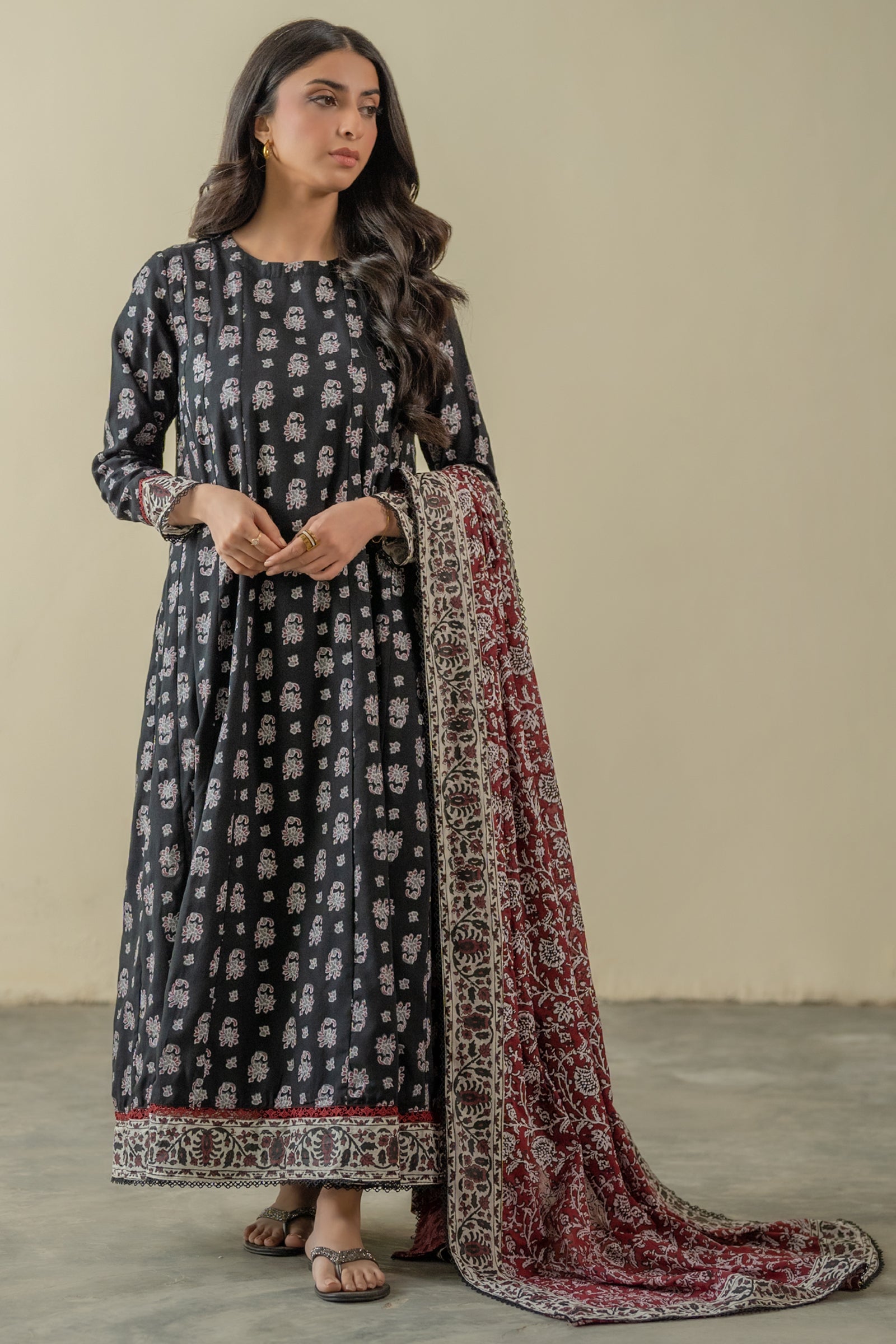 Intricate 3 piece