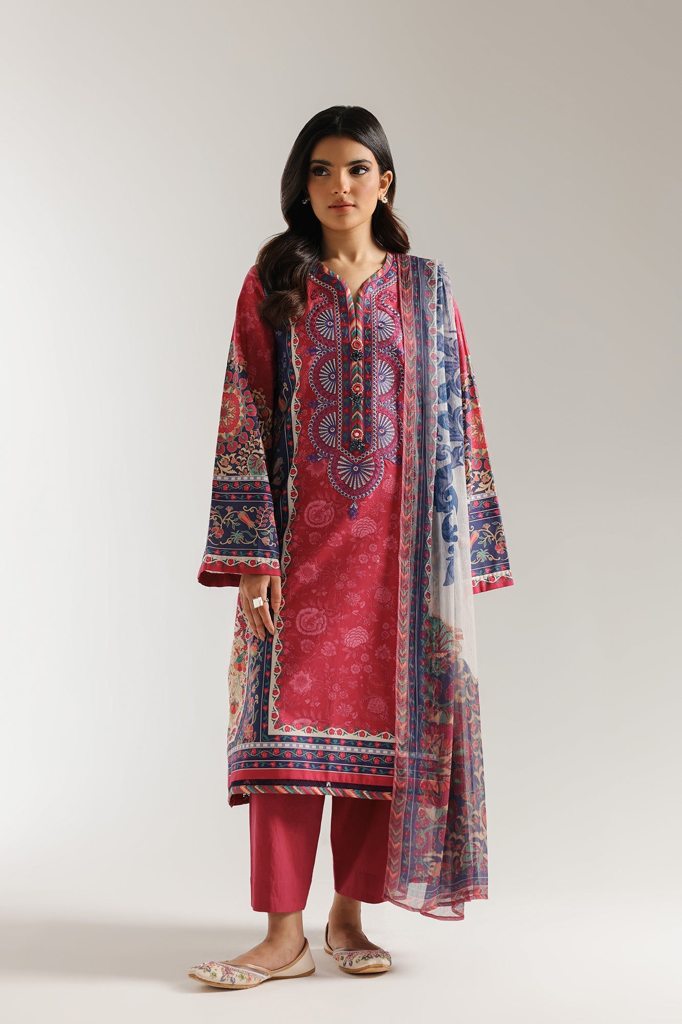 EMBROIDERED SUIT (E0712/203/525)