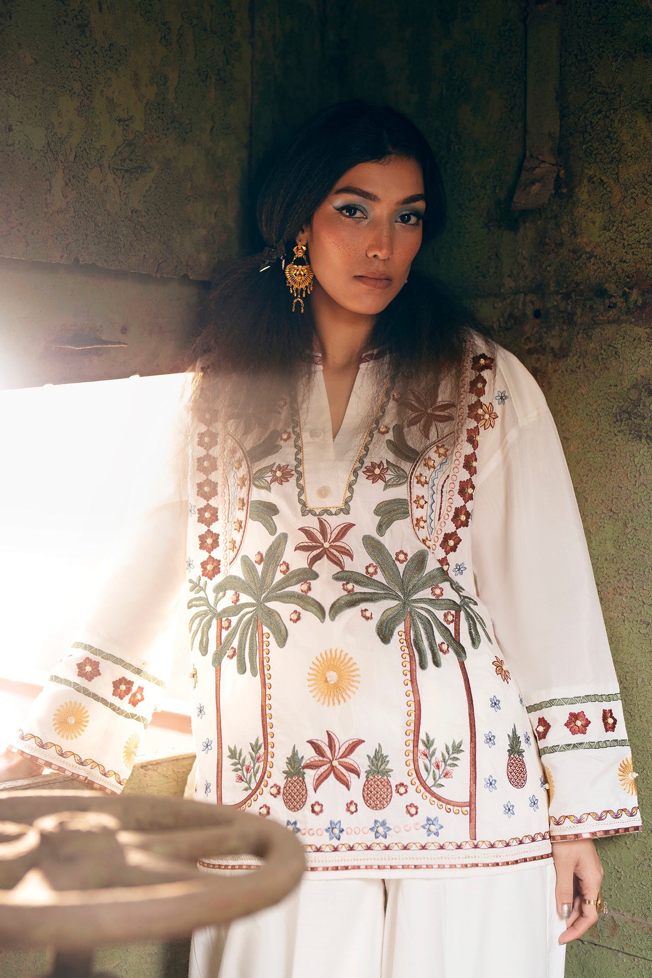 EMBROIDERED SHIRT (E0713/119/002)