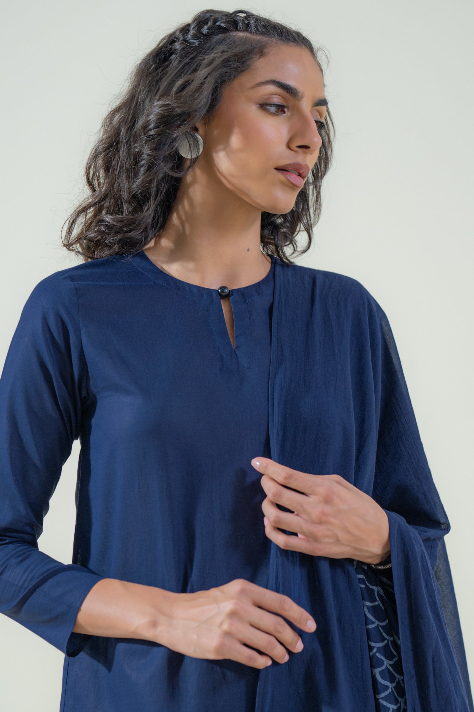 https://cdn.shopify.com/s/files/1/0568/3308/1529/files/E07151-NV0-3.jpg?v=1778582363