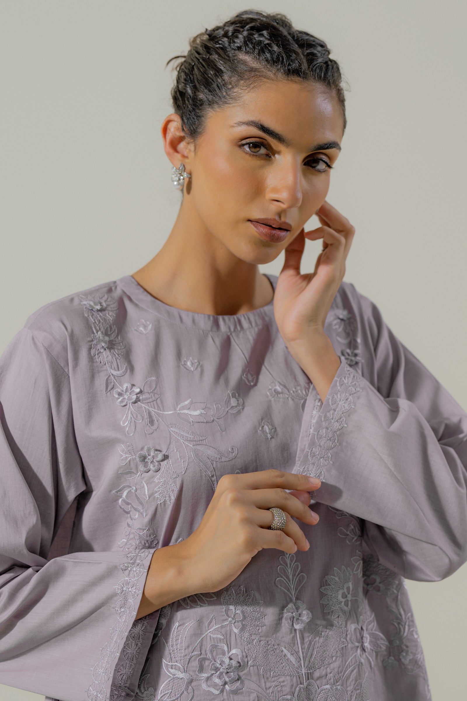 https://cdn.shopify.com/s/files/1/0568/3308/1529/files/E07155-LL0-2.jpg?v=1779100112