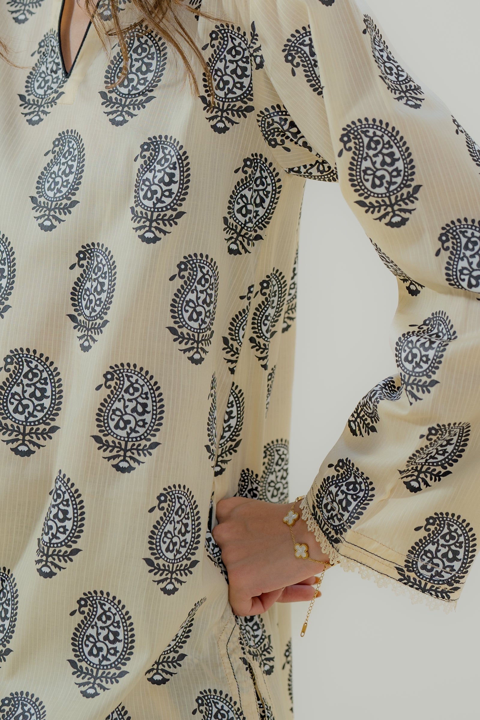 Paisleys 2 piece