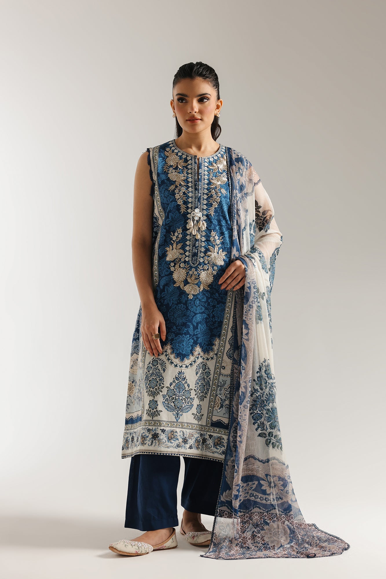 EMBROIDERED SUIT (E0717/203/622)