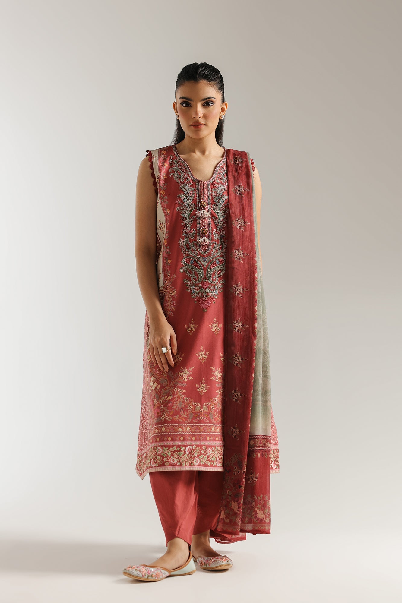 EMBROIDERED SUIT (E0721/203/311)