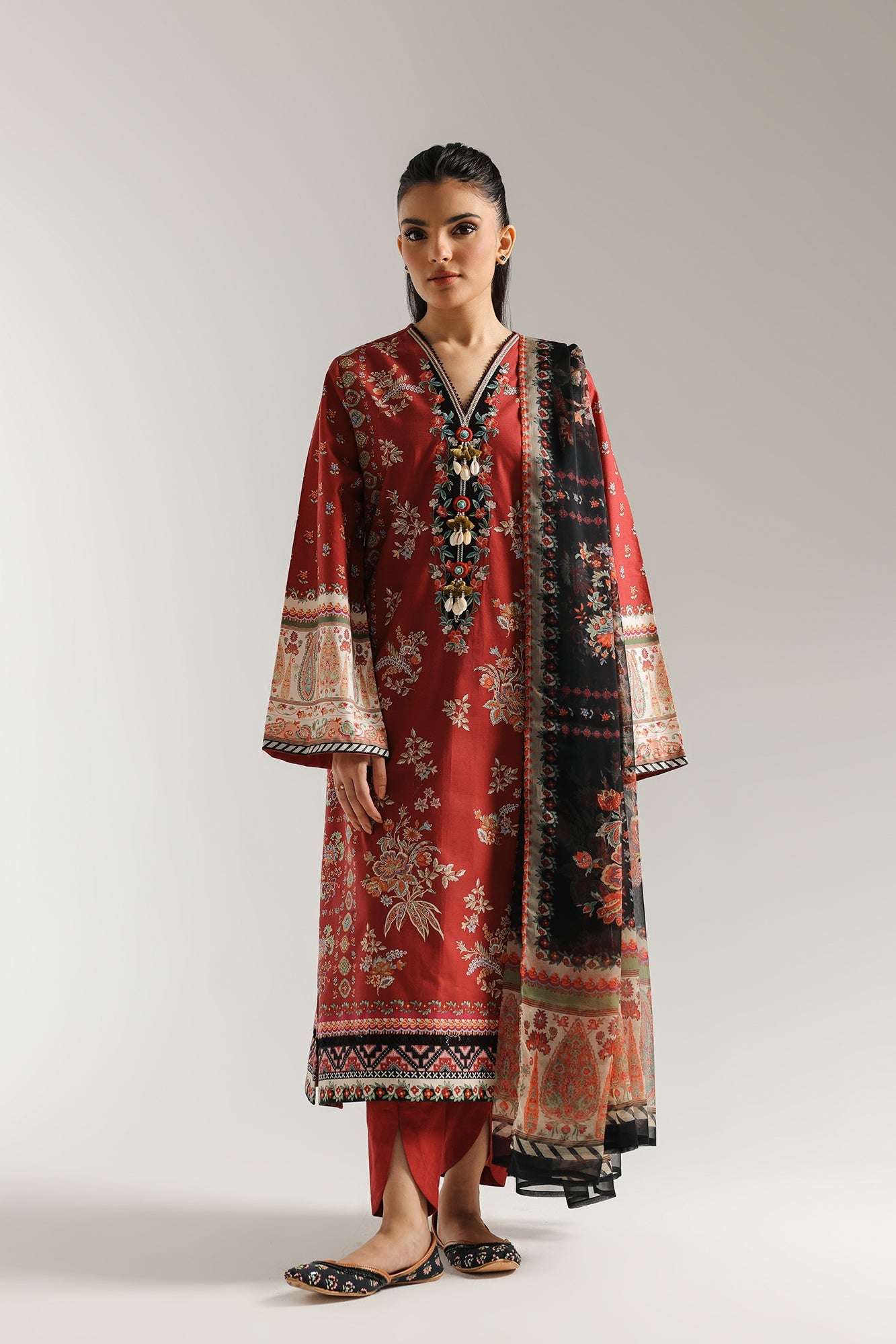 EMBROIDERED SUIT (E0724/203/416)