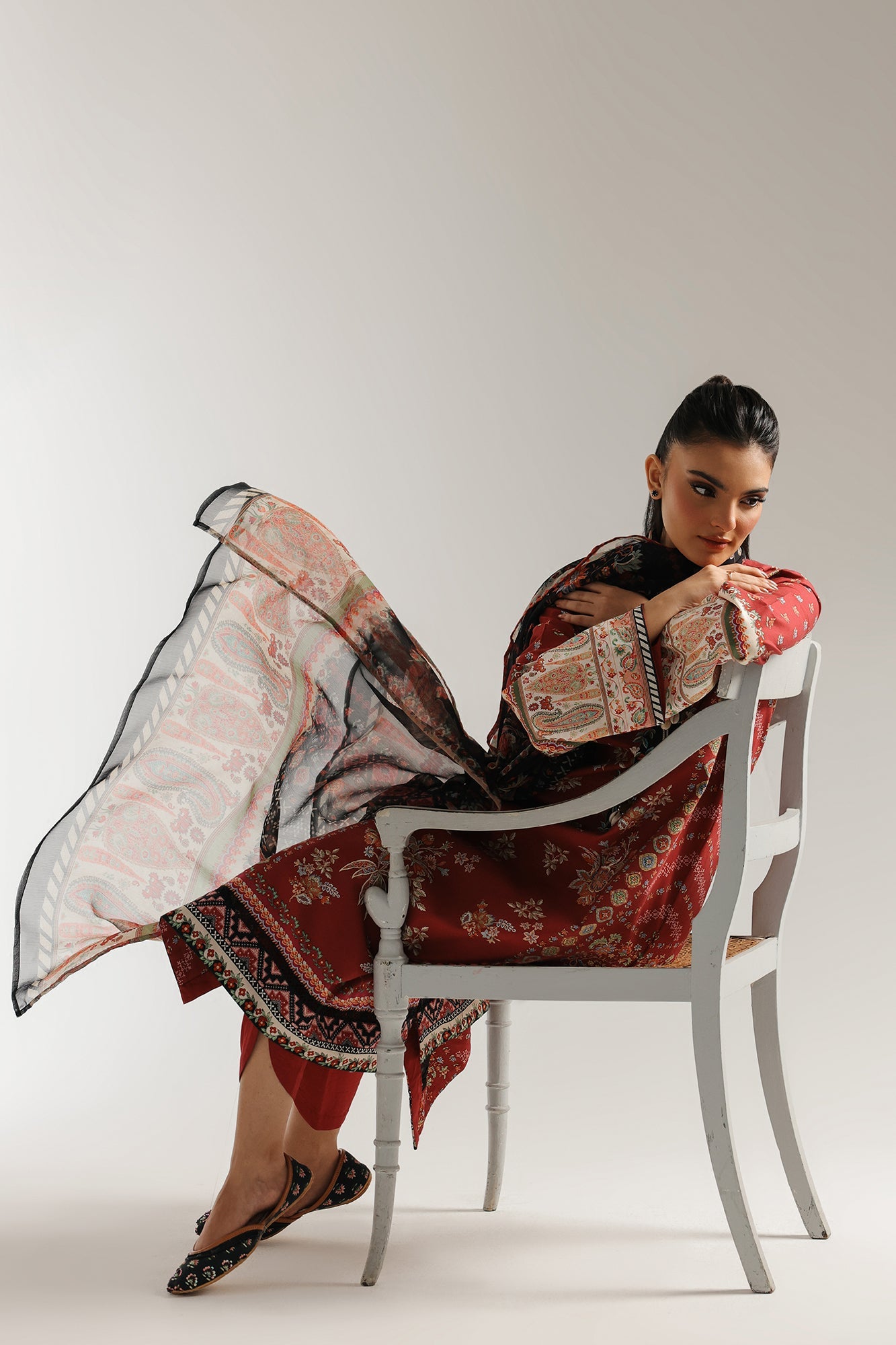 EMBROIDERED SUIT (E0724/203/416)