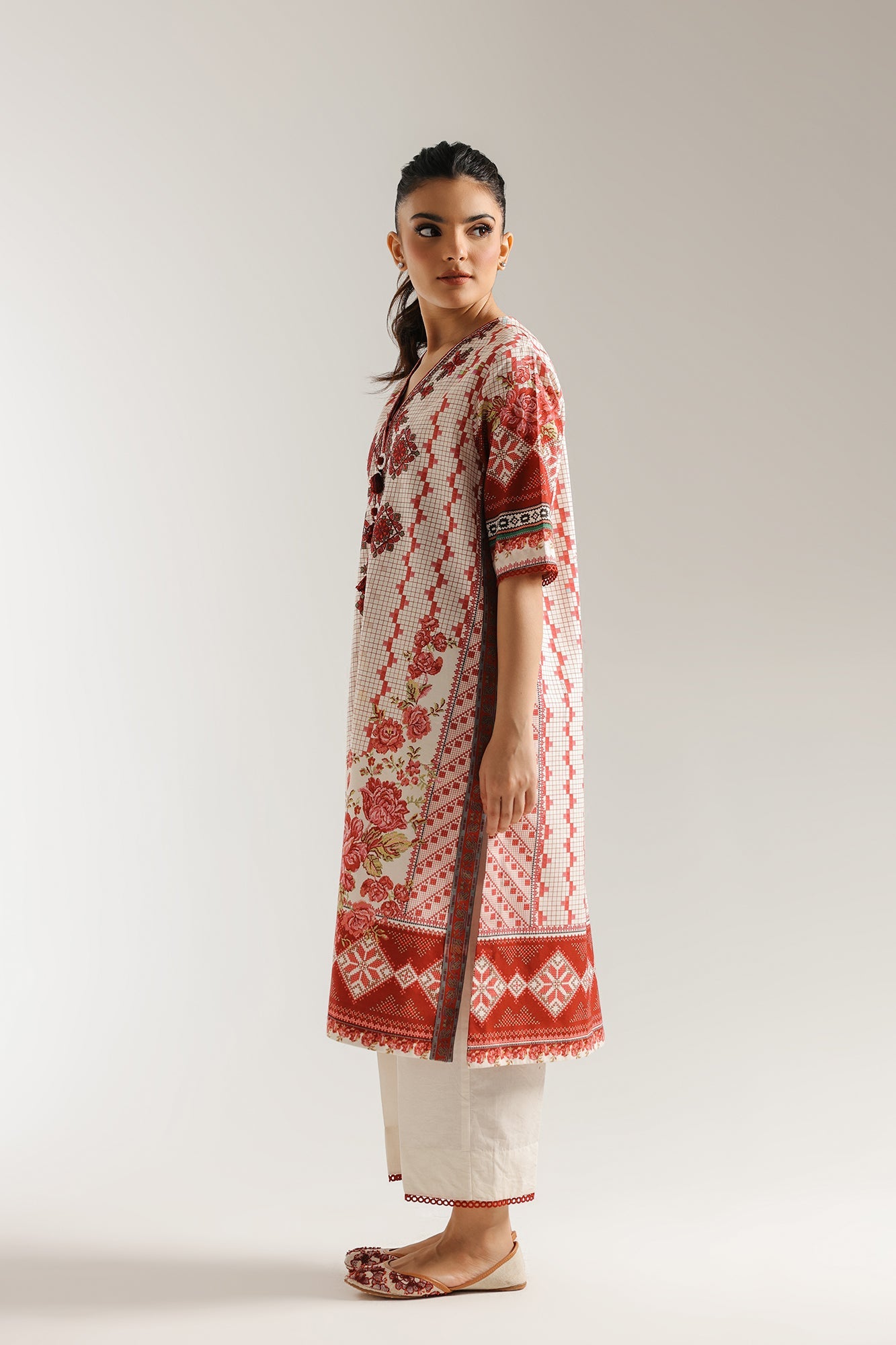 EMBROIDERED SUIT (E0726/203/305)