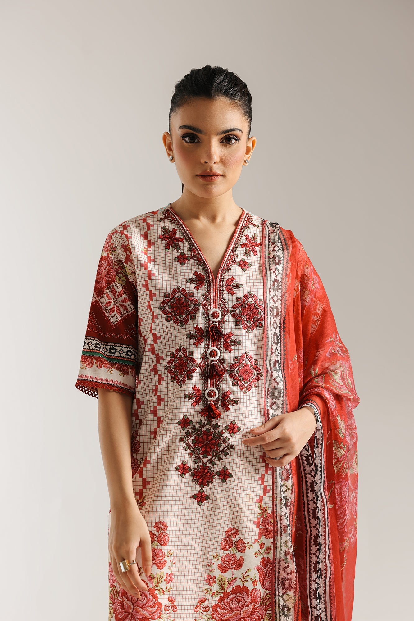 EMBROIDERED SUIT (E0726/203/305)