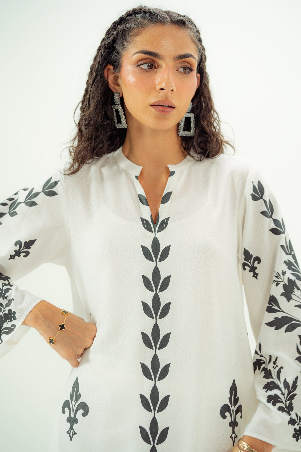 Monochrome 2 piece