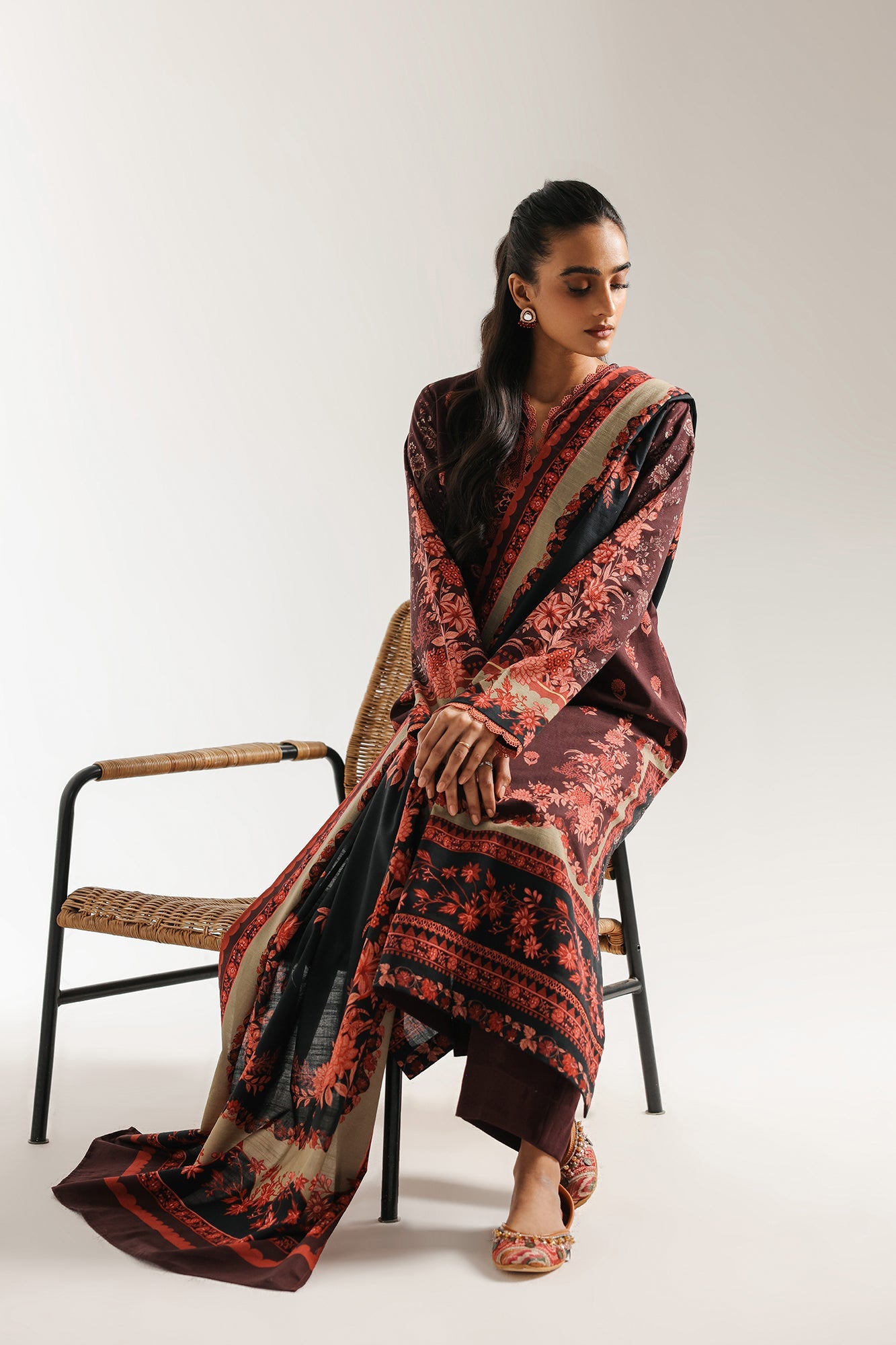 EMBROIDERED SUIT (E0740/203/304)