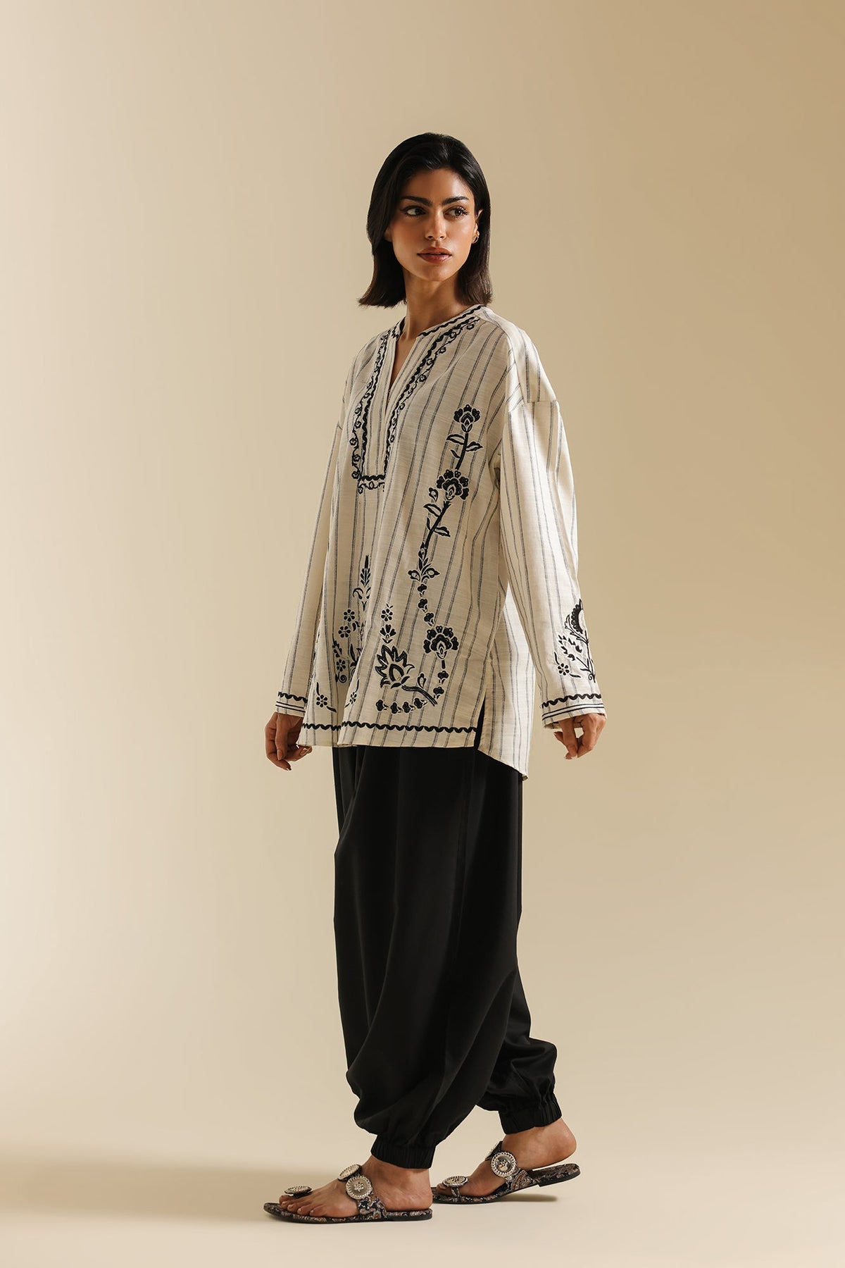 KURTI (E0743/119/002)