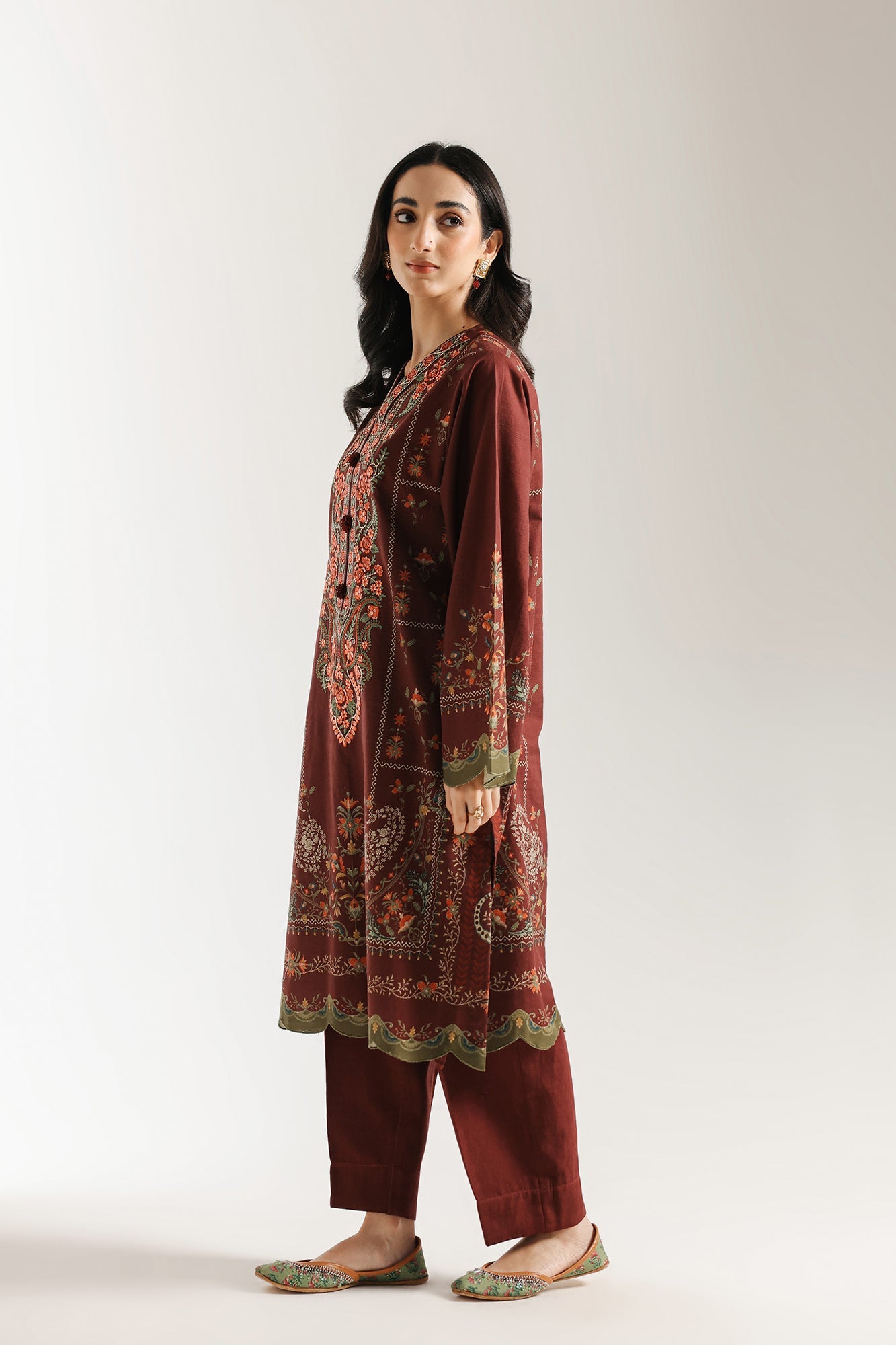 EMBROIDERED SUIT (E0749/203/319)