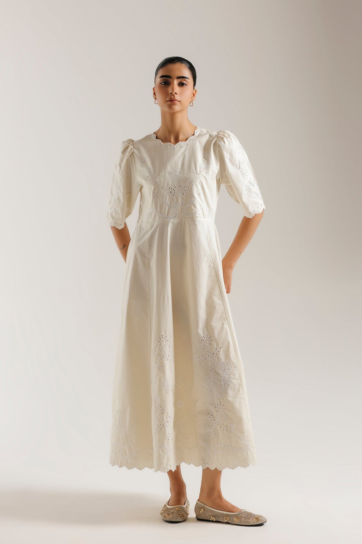 EMBROIDERED DRESS (E0768/106/004)