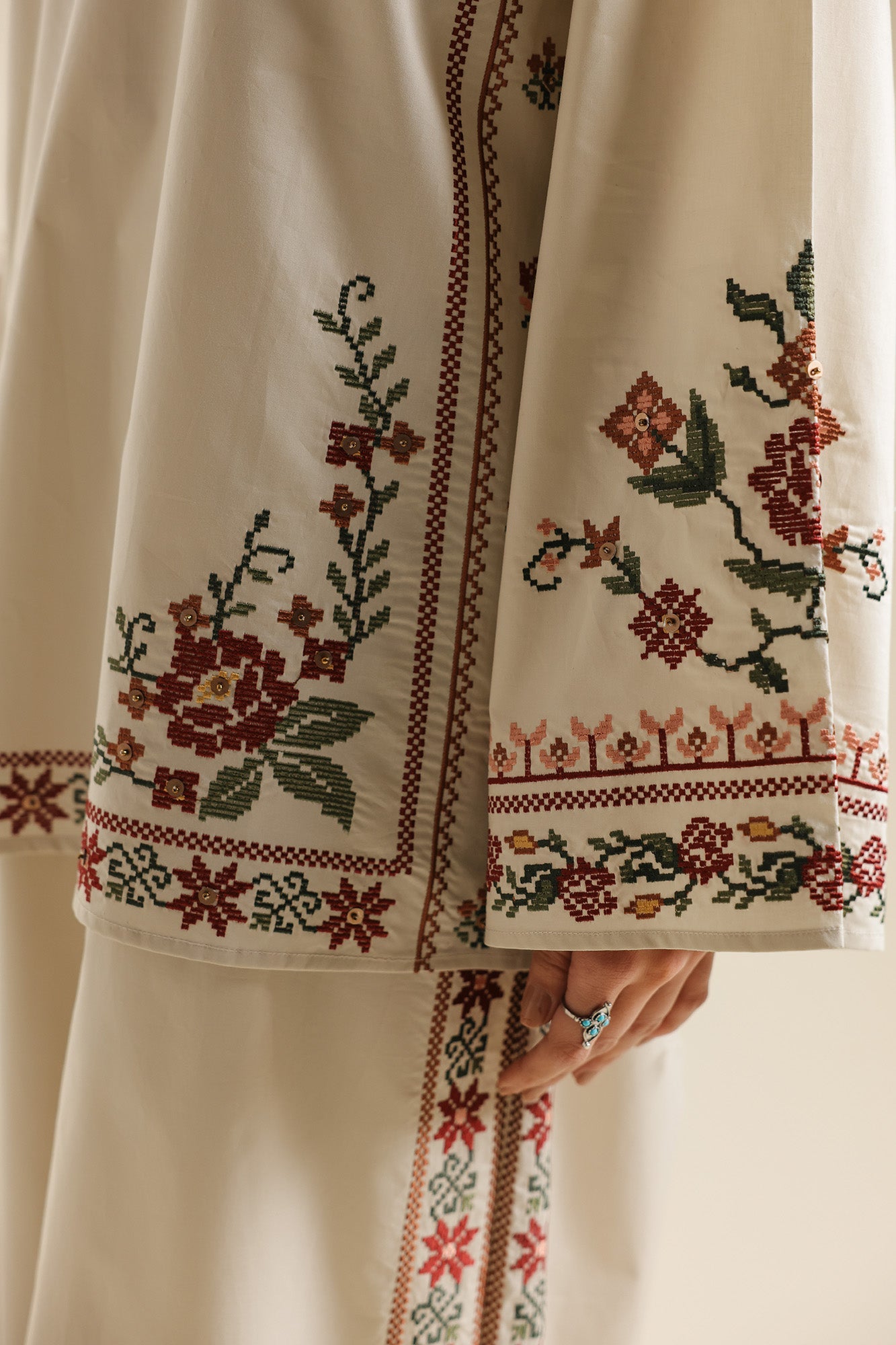EMBROIDERED SUIT (E0779/119/006)