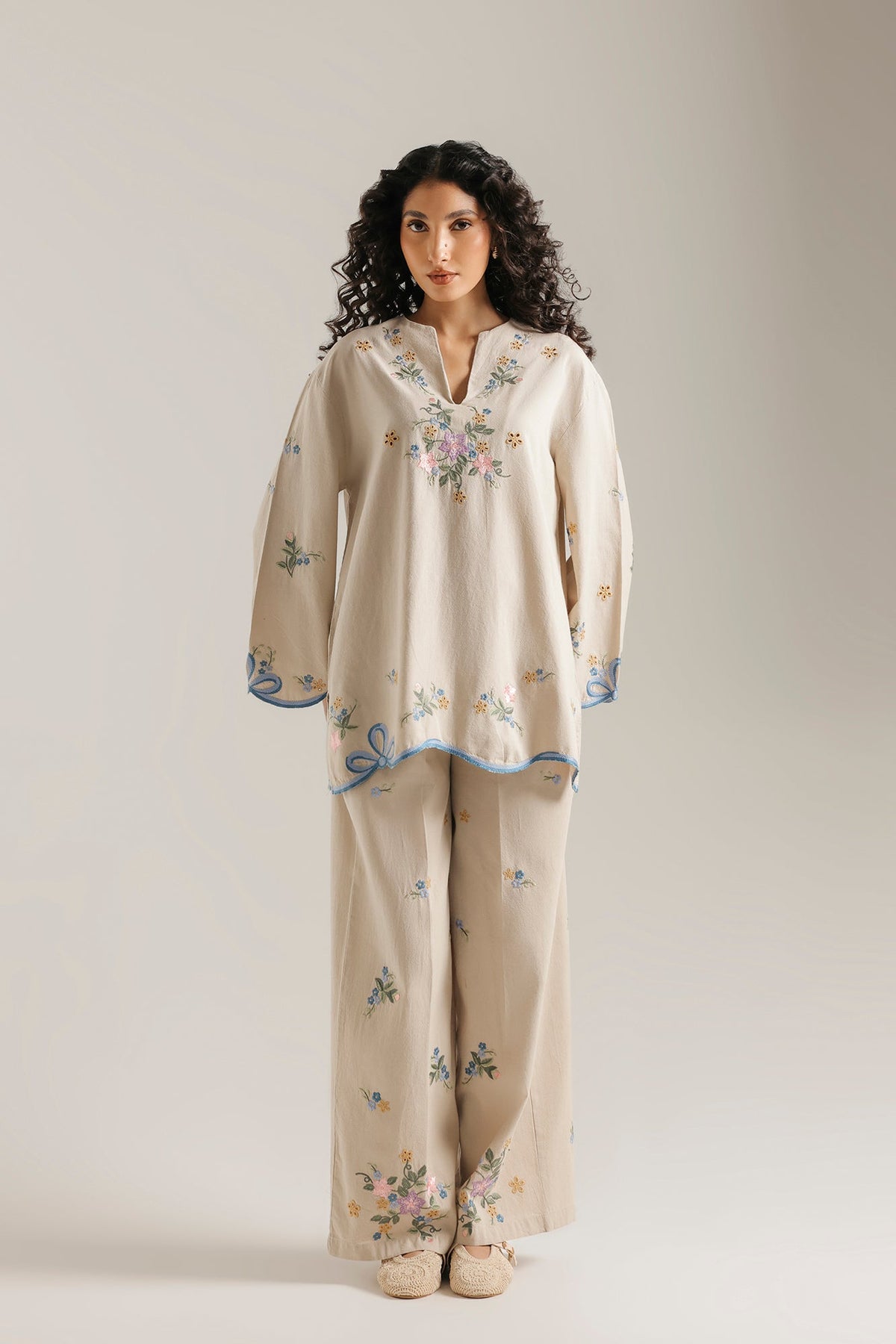 EMBROIDERED SUIT (E0785-106-006)