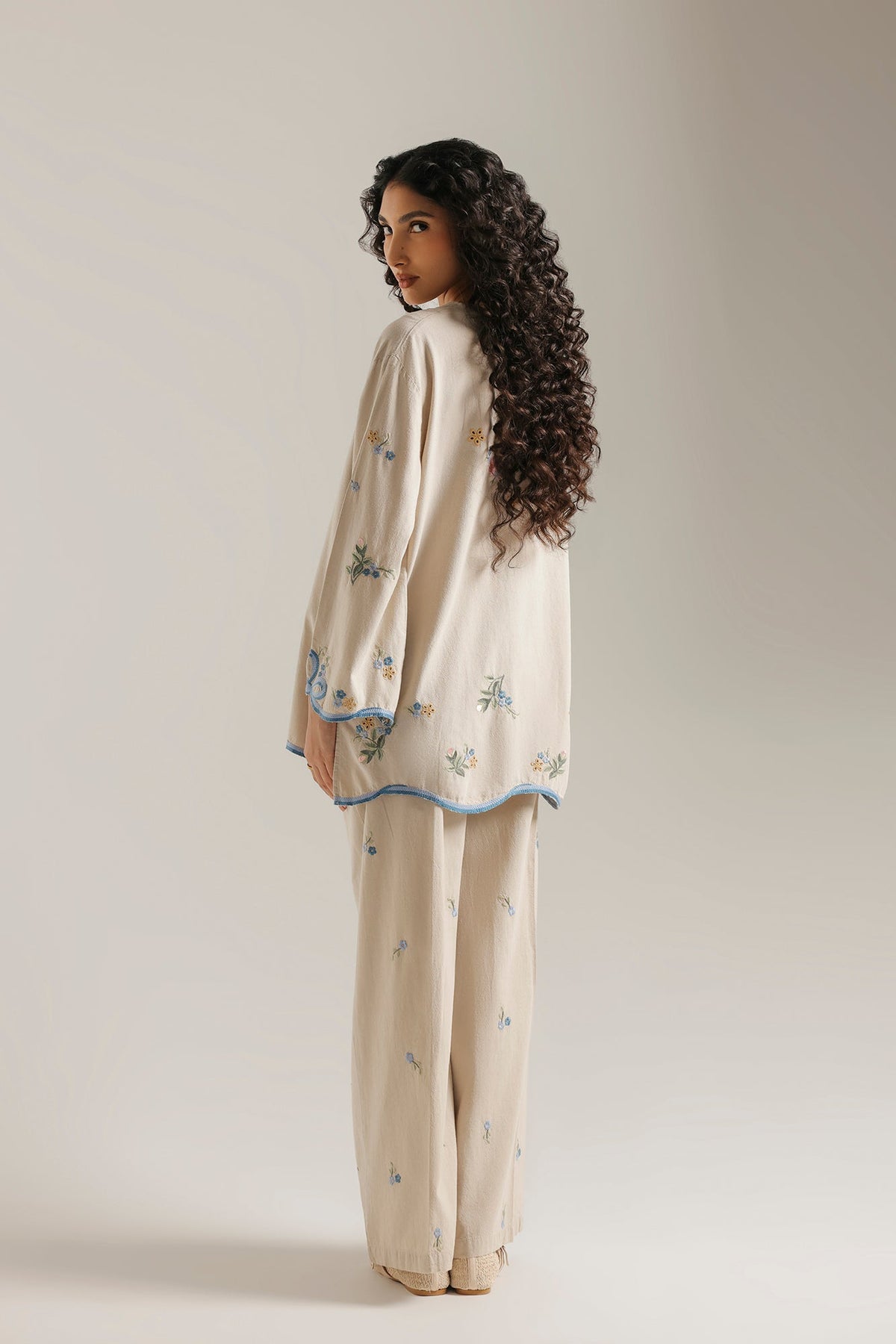 EMBROIDERED SUIT (E0785-106-006)