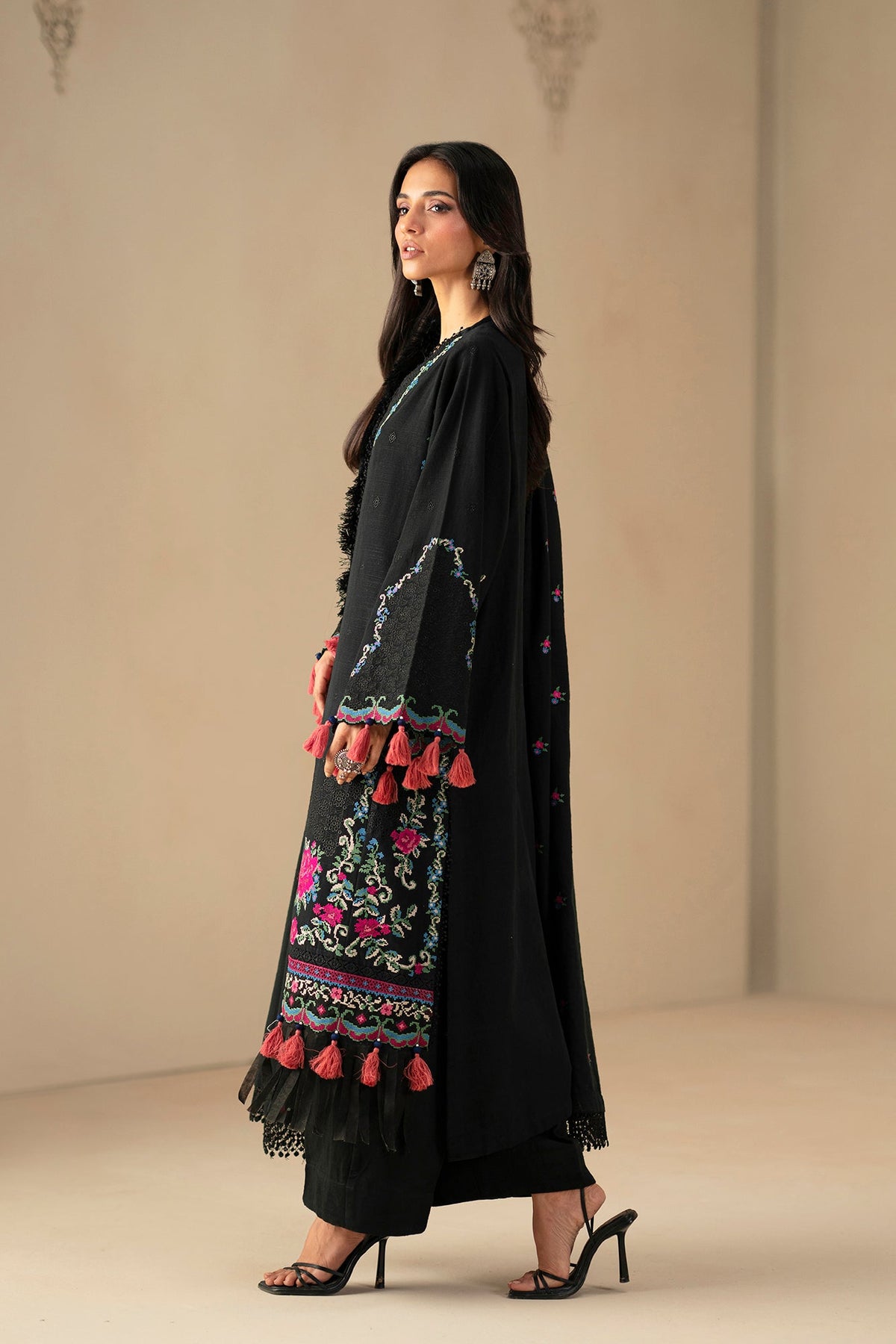 EMBROIDERED SUIT (E0787/203/902)