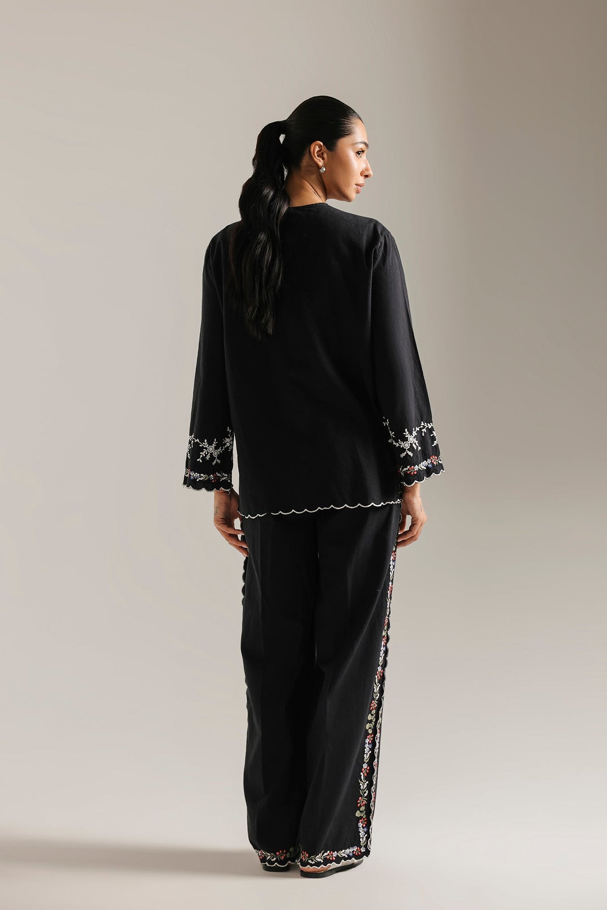 EMBROIDERED SUIT (E0796-106-902)