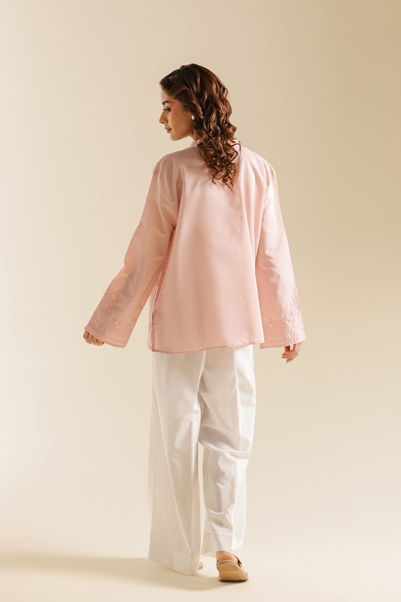 EMBROIDERED TOP (E0798/119/328)