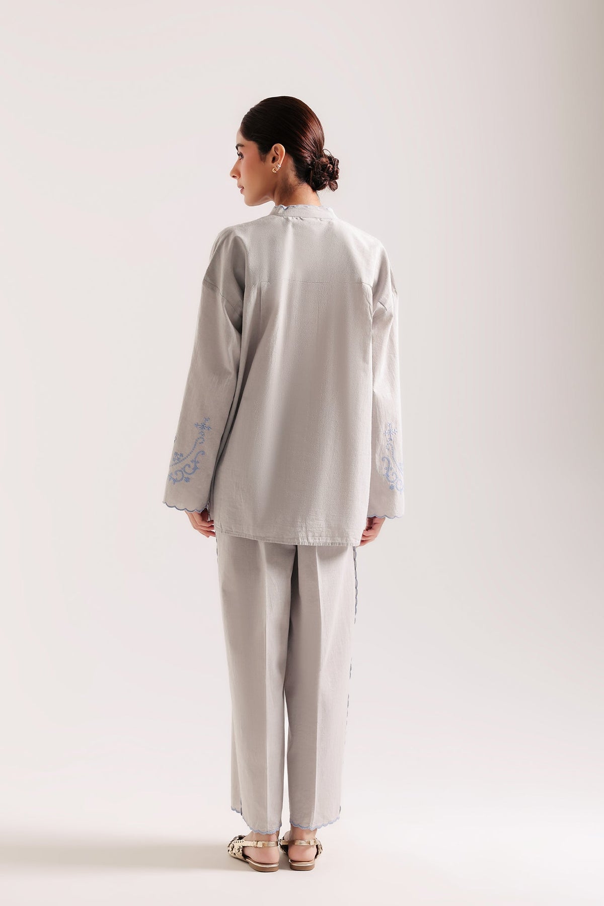 EMBROIDERED SUIT (E0806/106/913)