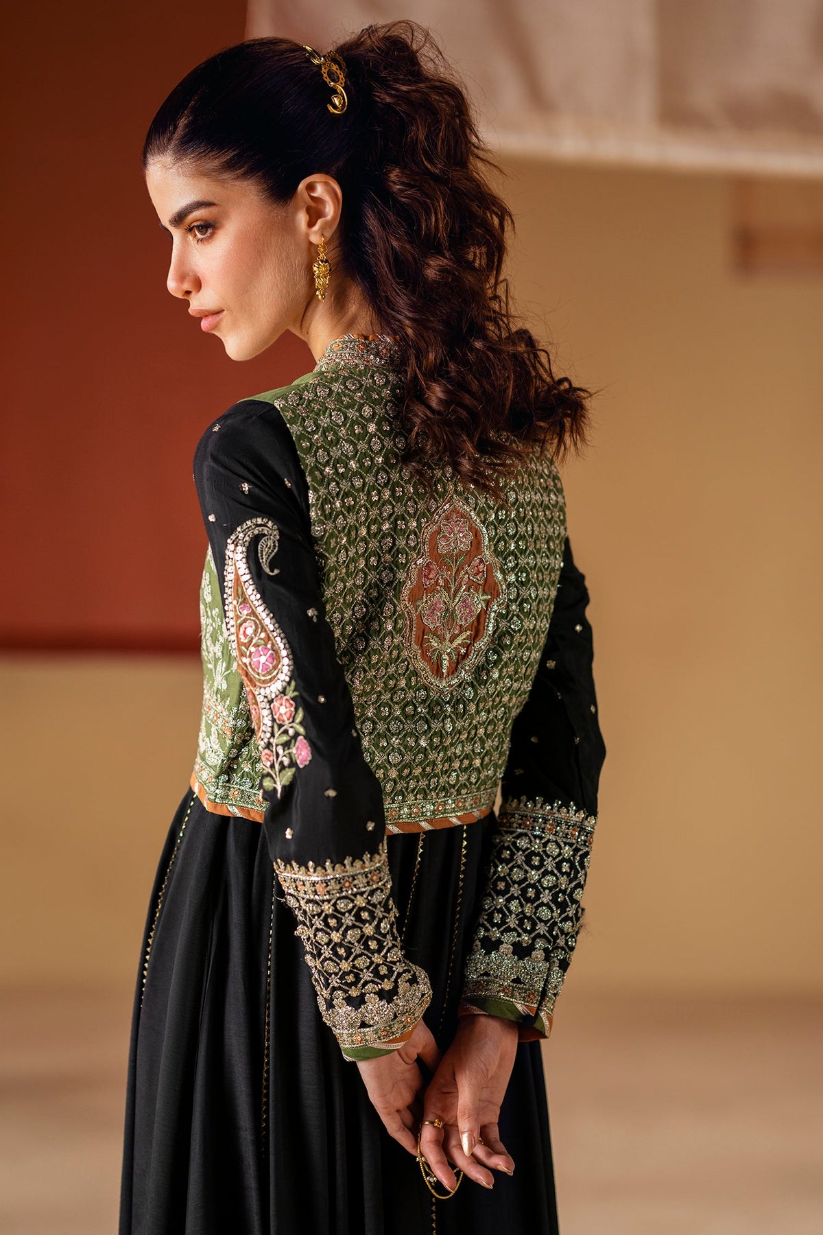 EMBROIDERED PISHWAS (E0823/104/902)
