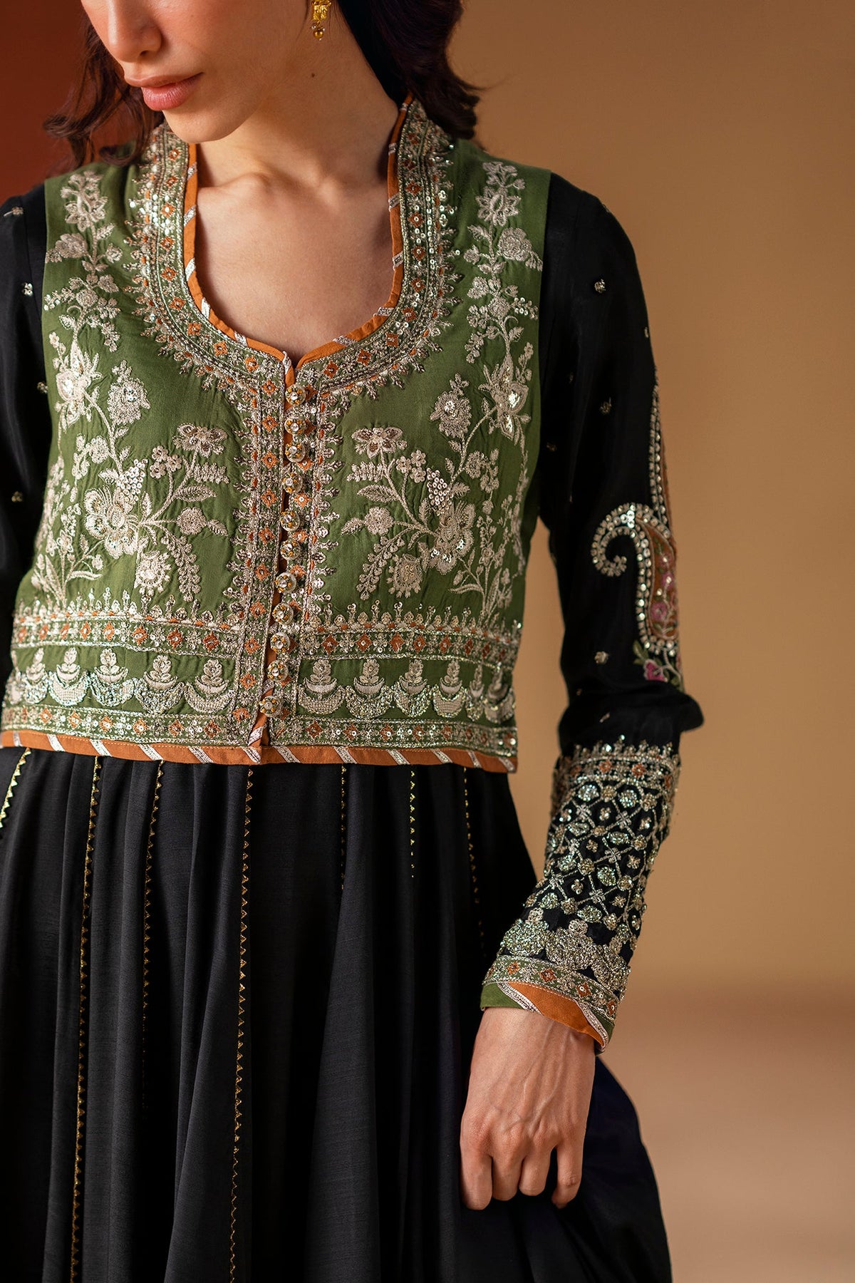 EMBROIDERED PISHWAS (E0823/104/902)