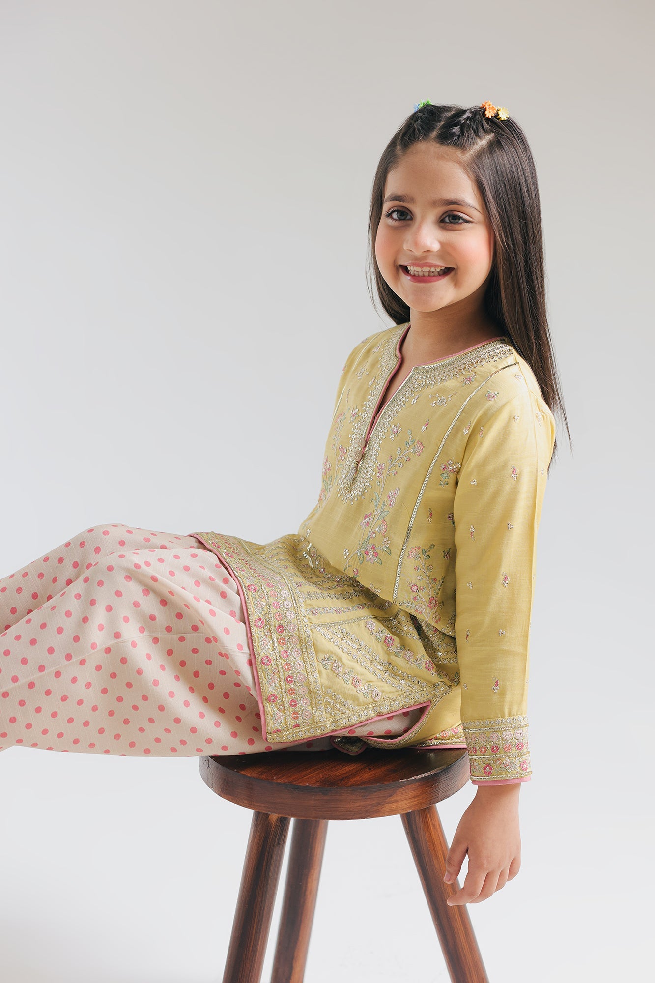 EMBROIDERED SUIT (E0823/404/112 E0823/304/112)