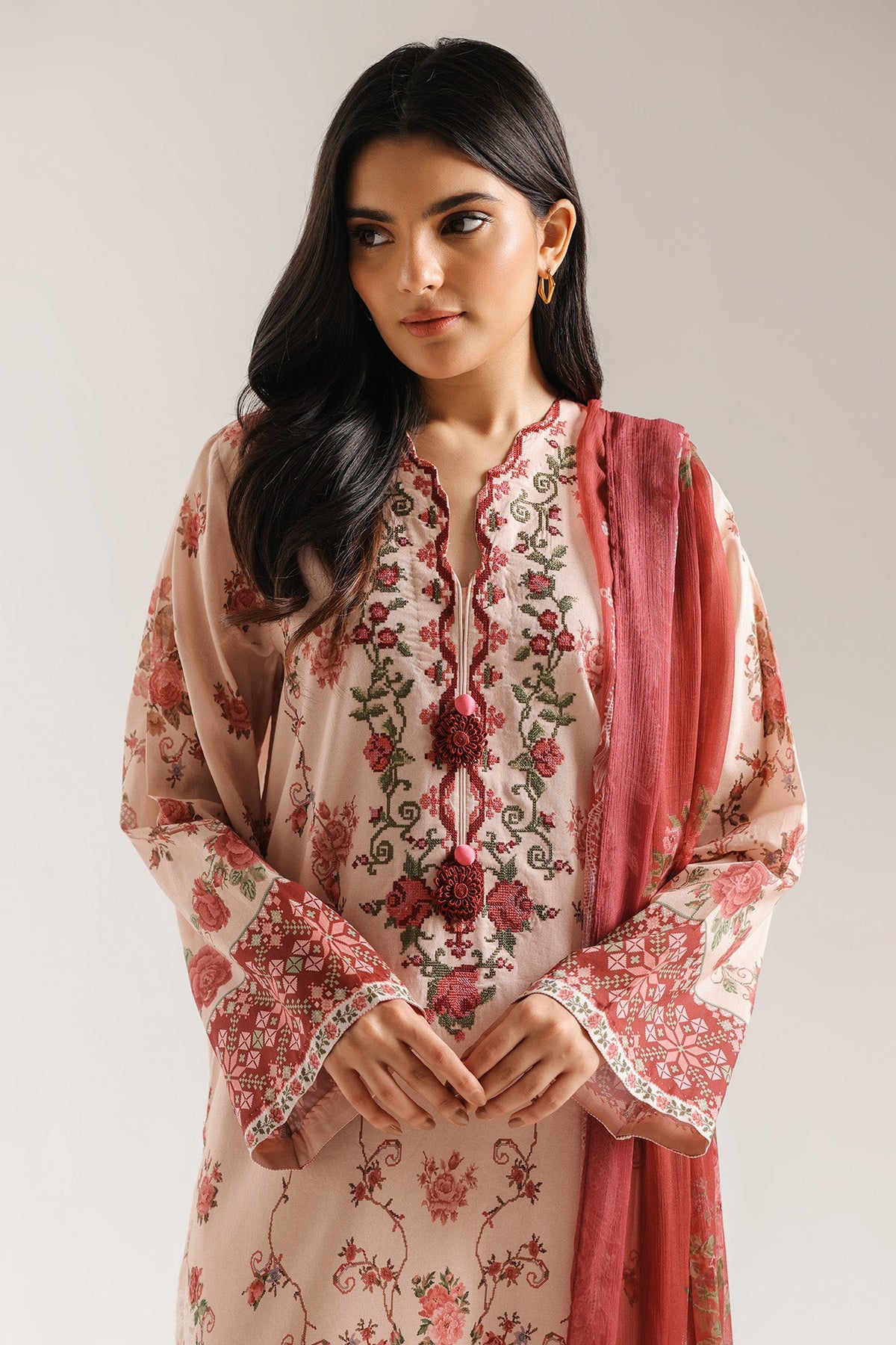 EMBROIDERED SUIT (E0826/203/527)