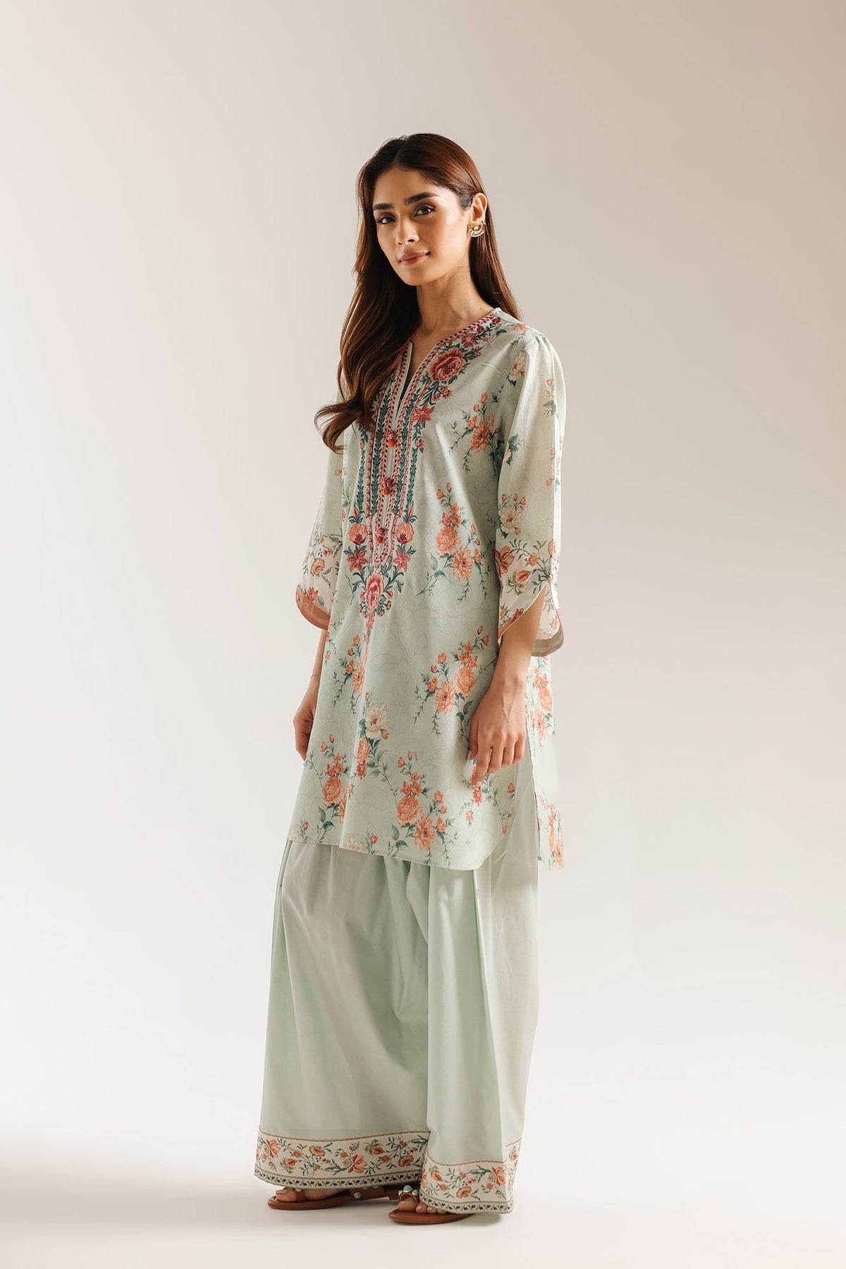EMBROIDERED SUIT (E0836/203/721)