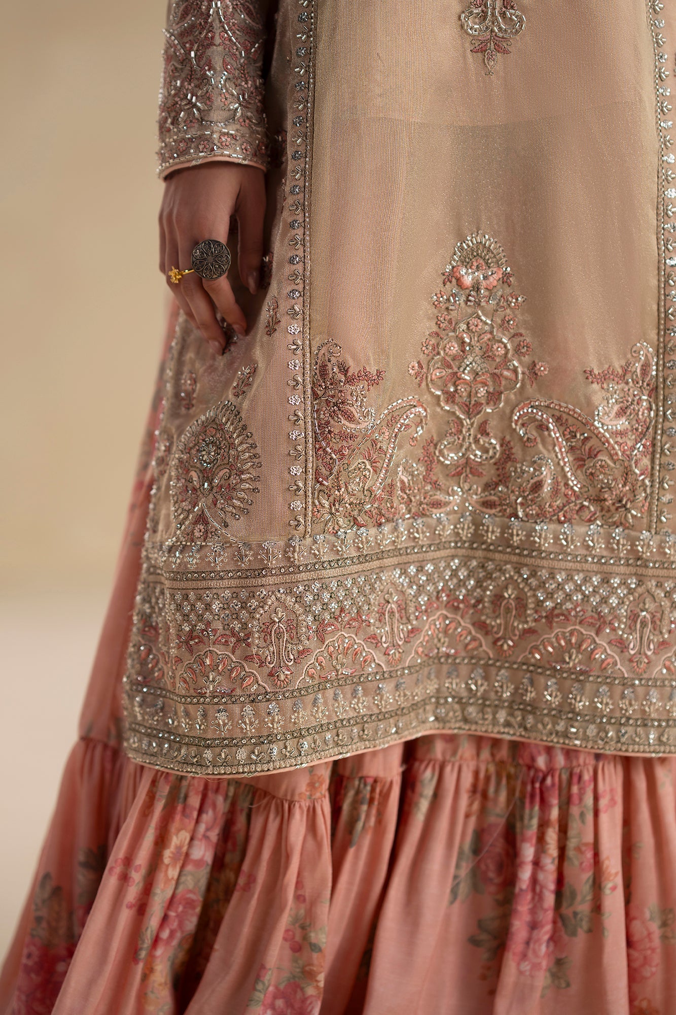 EMBROIDERED SUIT (E0843/104/131)