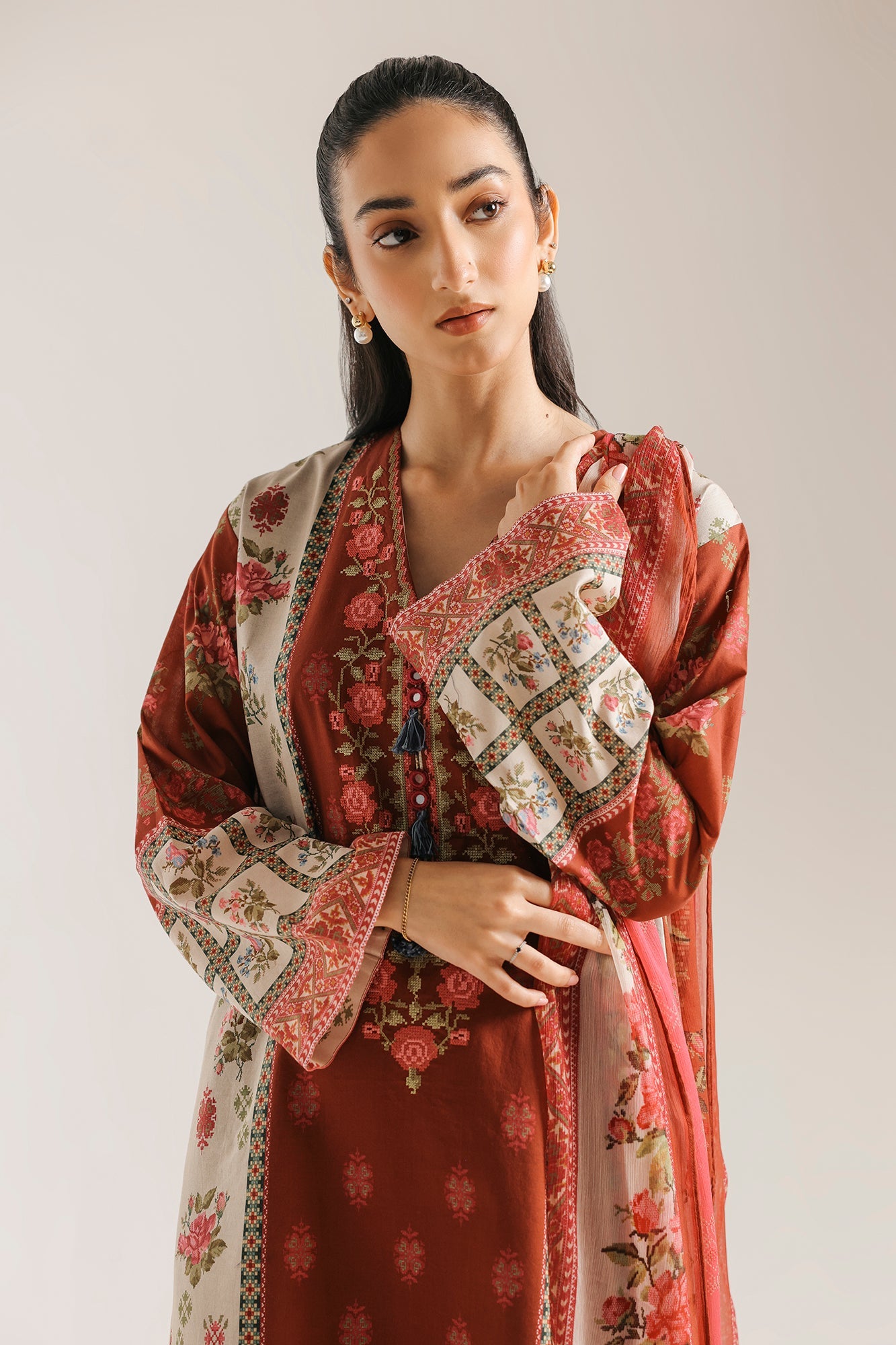 EMBROIDERED SUIT (E0845/203/319)