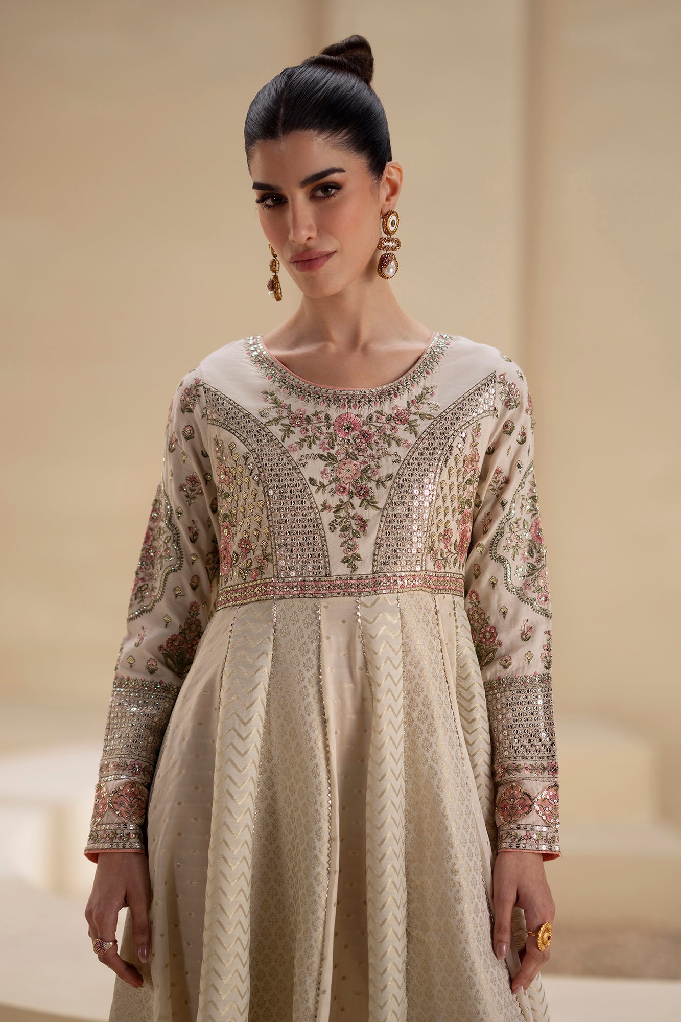 EMBROIDERED DRESS (E0846/104/002)