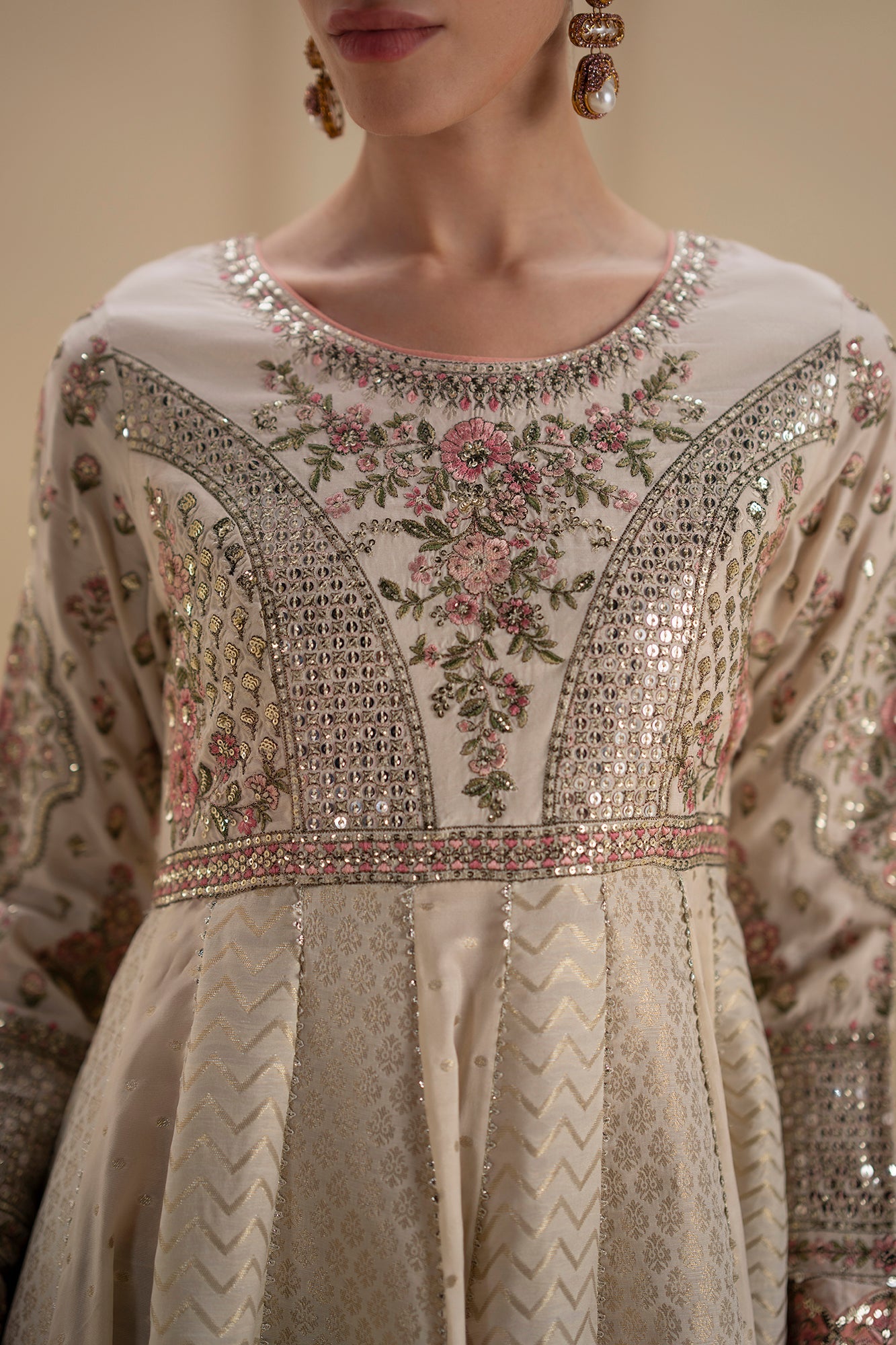 EMBROIDERED DRESS (E0846/104/002)