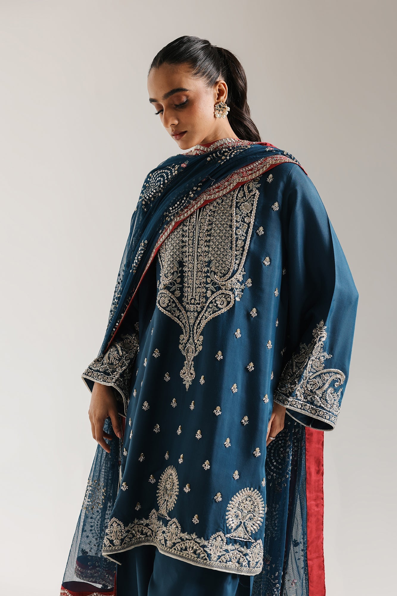 EMBROIDERED SUIT (E0847/104/602)