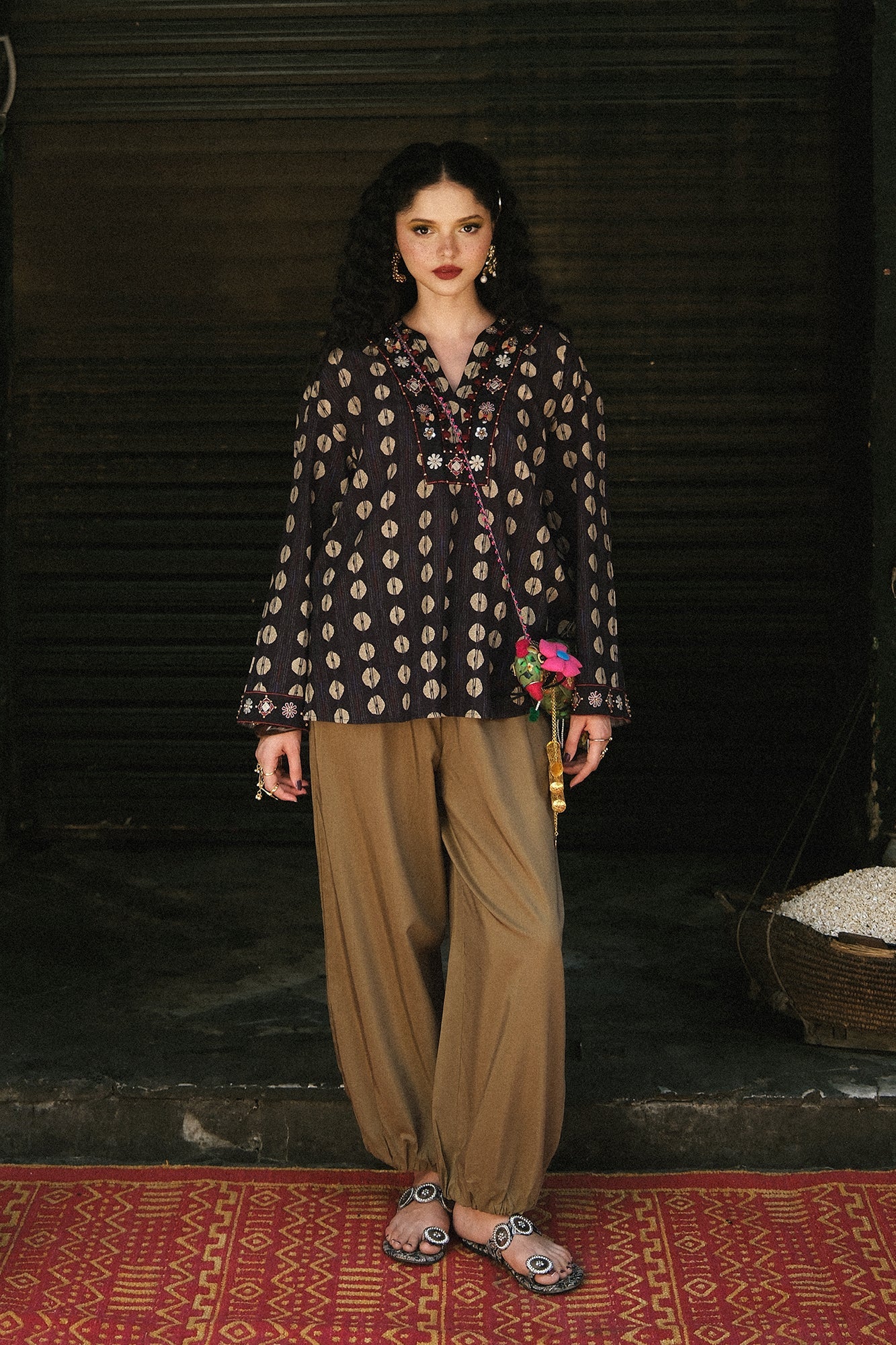 KURTI (E0852/119/902)