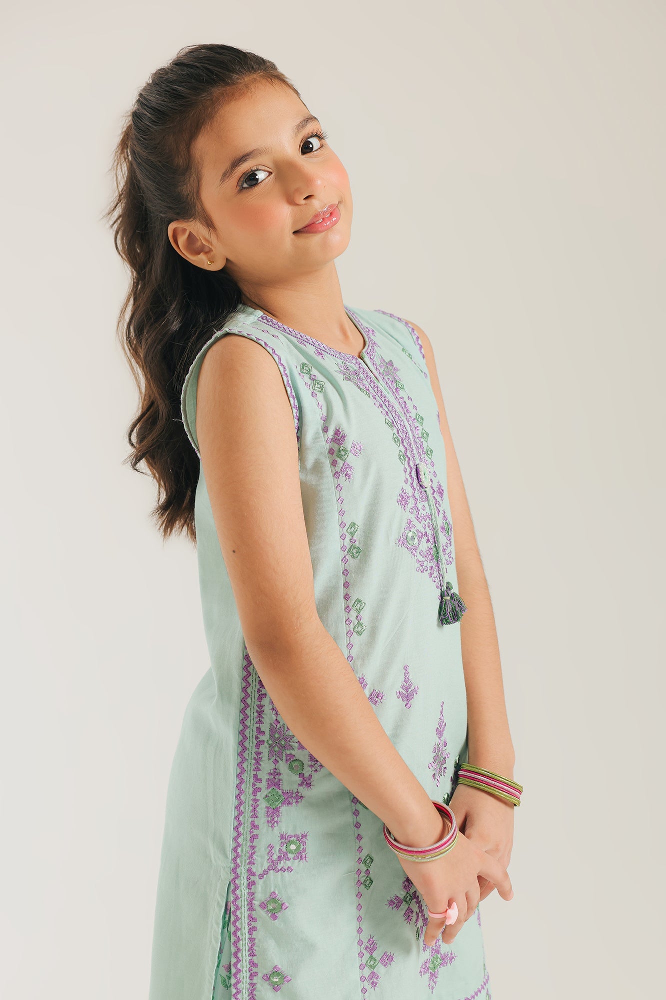 EMBROIDERED SUIT (E0852/404/720 E0852/304/720)