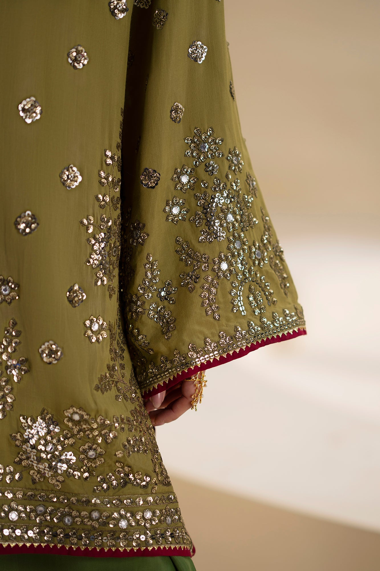 EMBROIDERED SUIT (E0854/104/122)