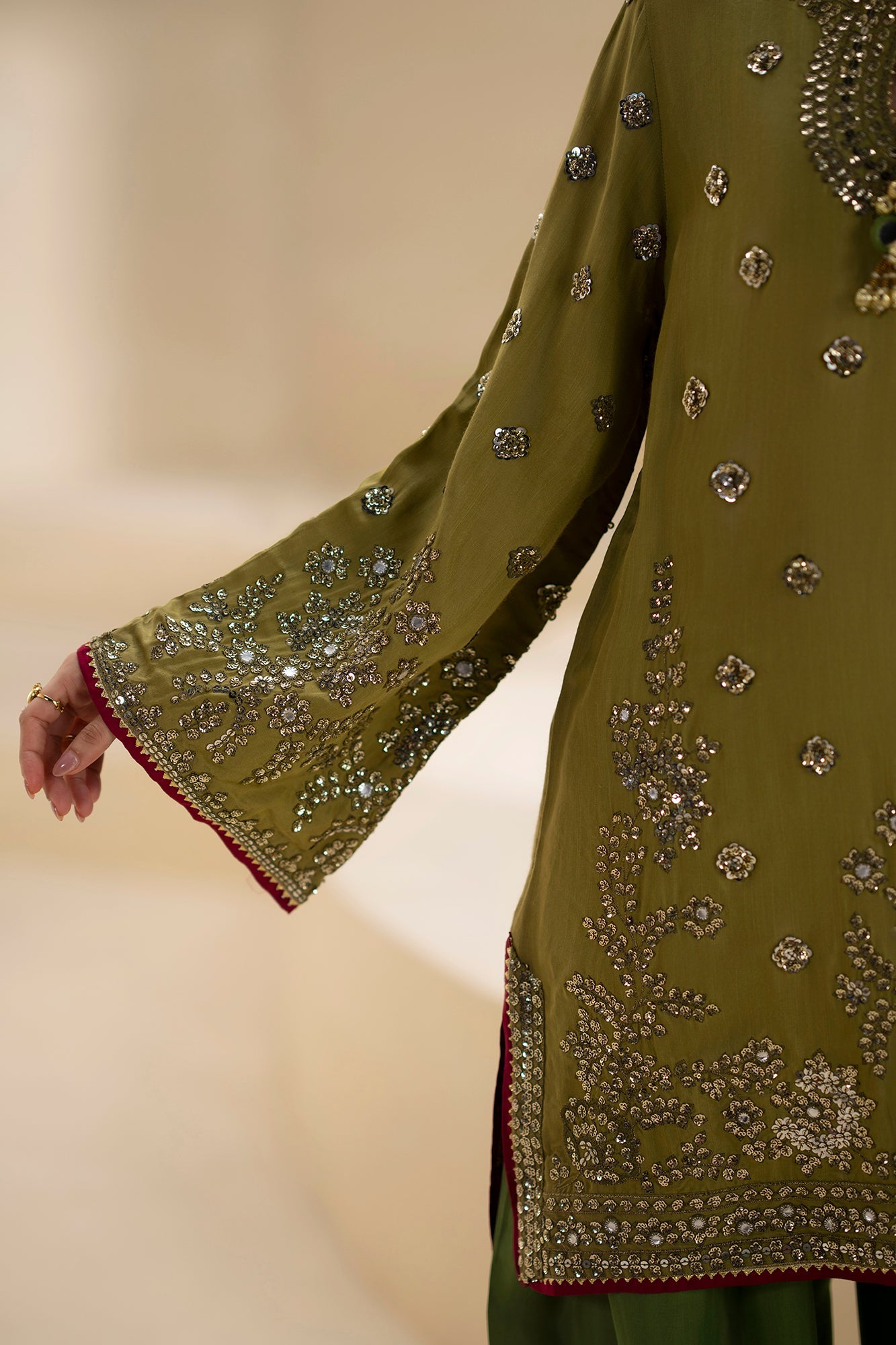 EMBROIDERED SUIT (E0854/104/122)