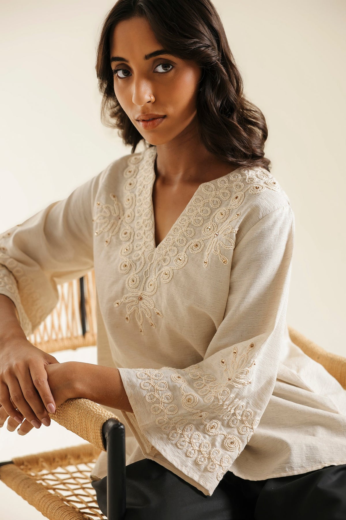 EMBROIDERED TOP (E0867/119/004)