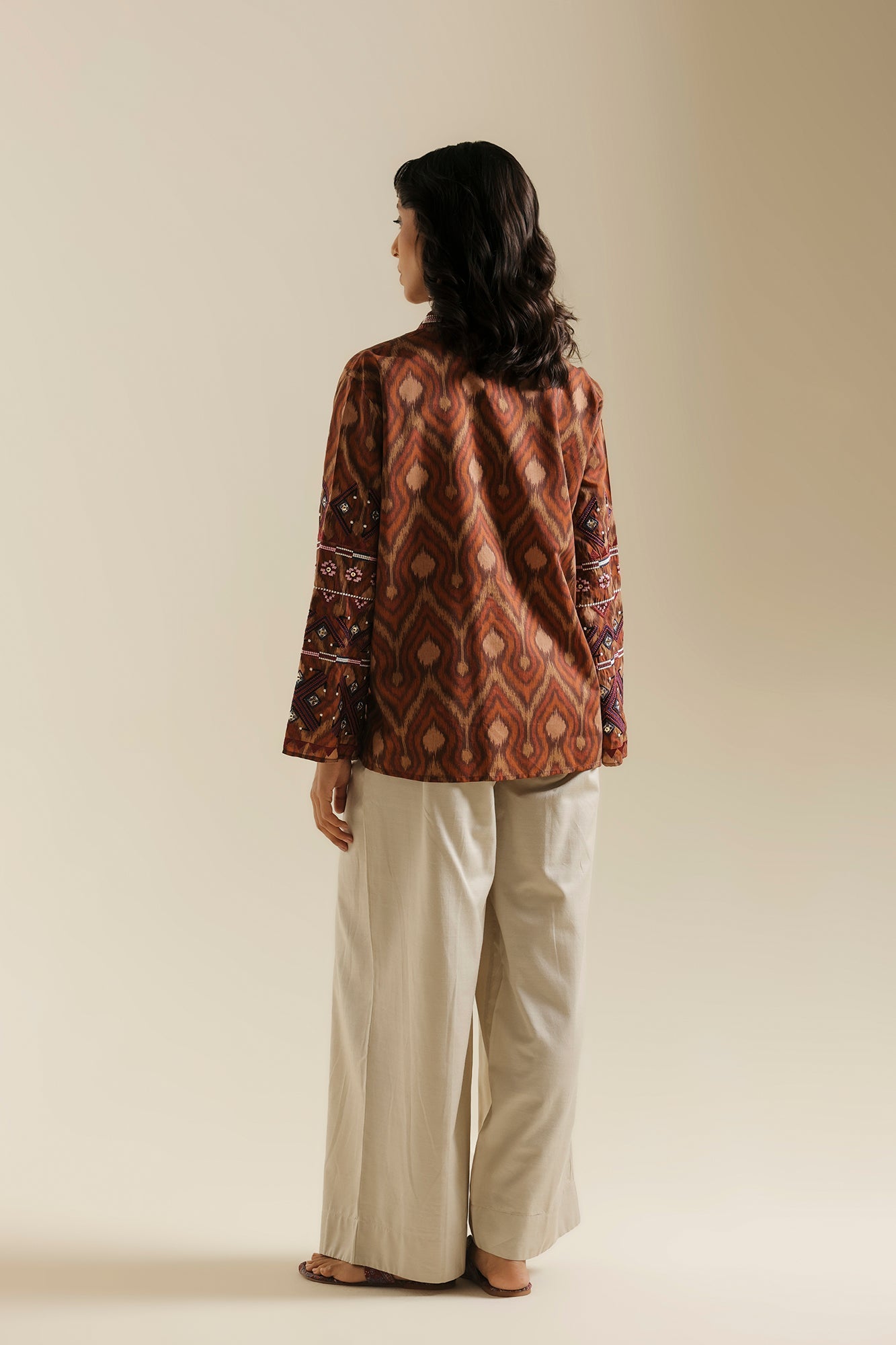 EMBROIDERED TOP (E0871/119/111)