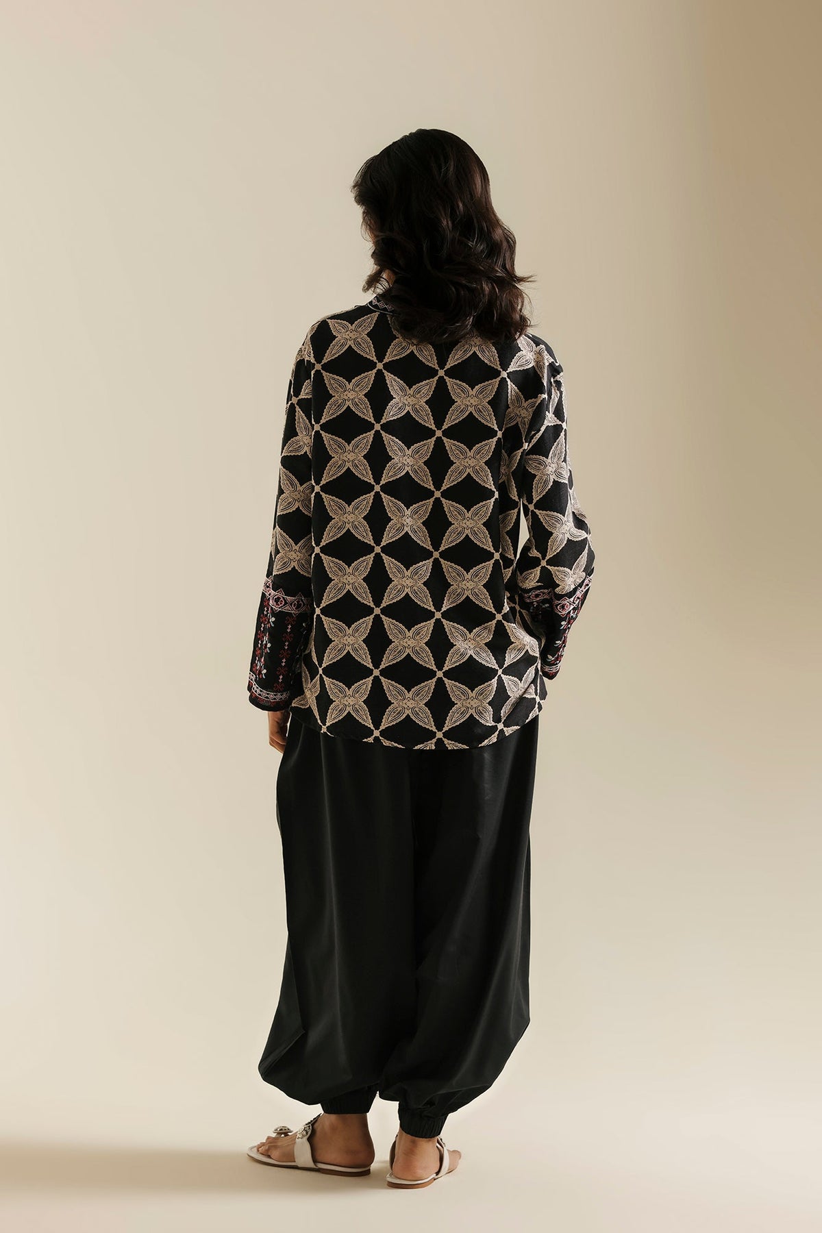 EMBROIDERED TOP (E0880/119/902)