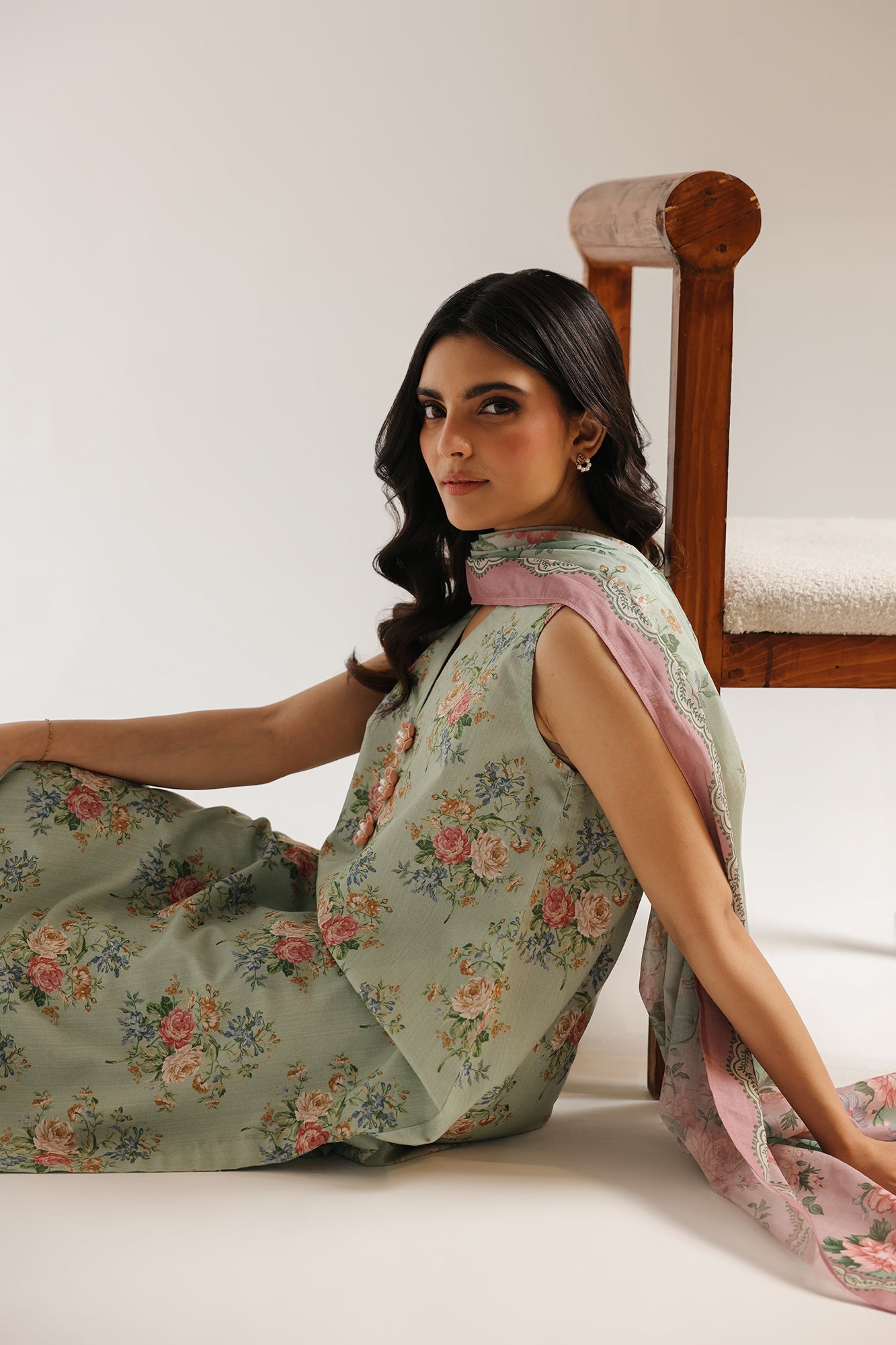 EMBROIDERED SUIT (E0881/202/130)