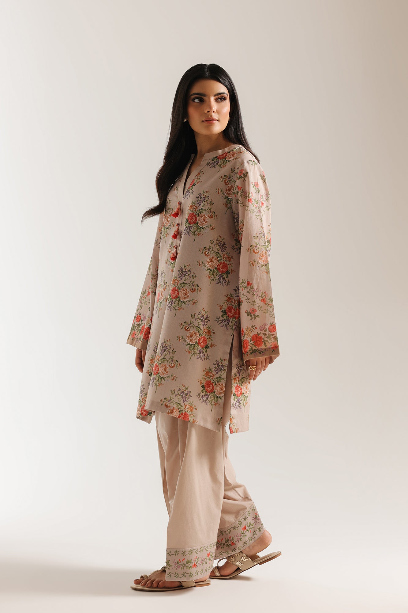 EMBROIDERED SUIT (E0881/202/814)