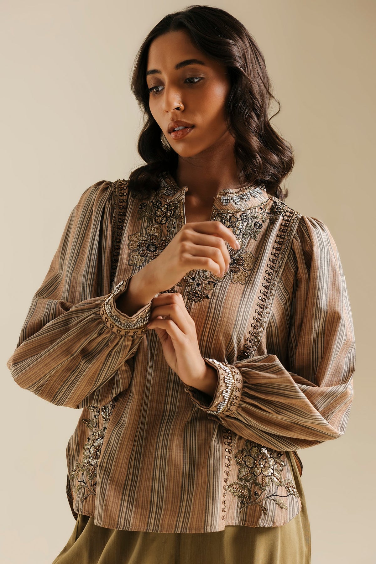 EMBROIDERED TOP (E0900/119/131)