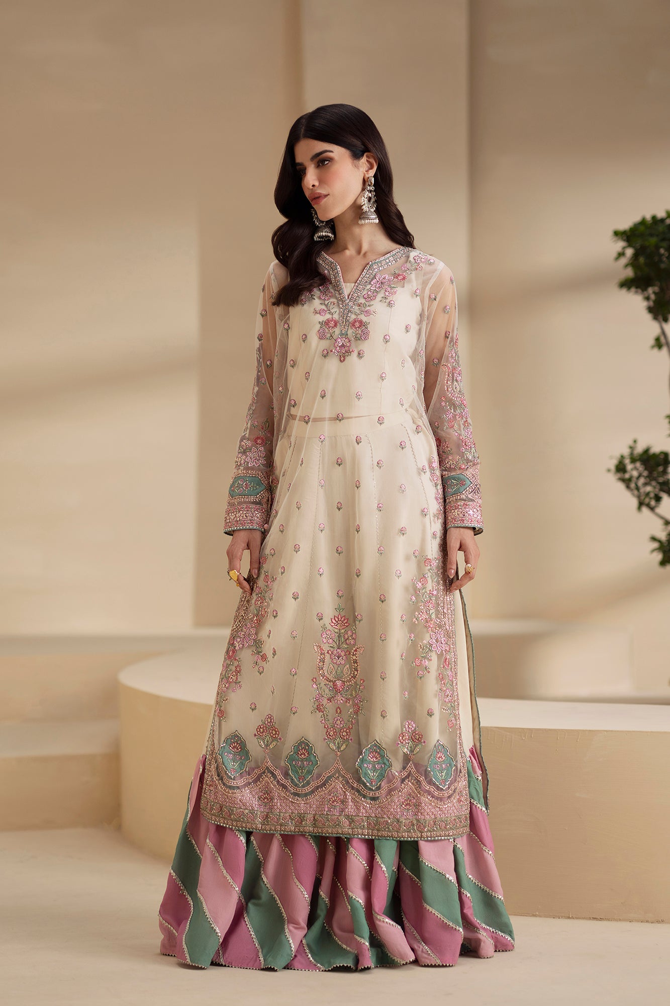 EMBROIDERED SUIT (E0906/104/003)