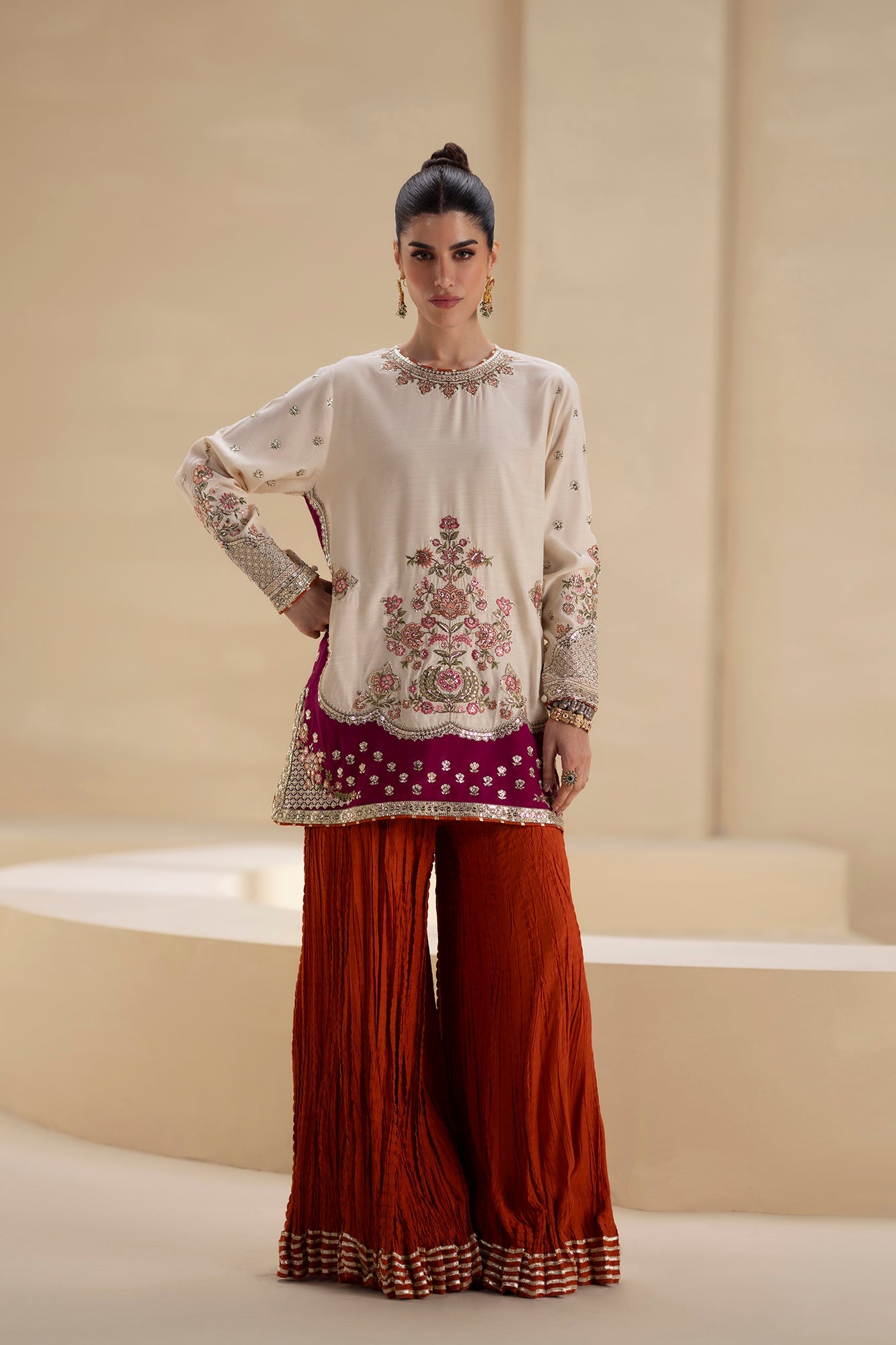 EMBROIDERED SUIT (E0931/104/004)