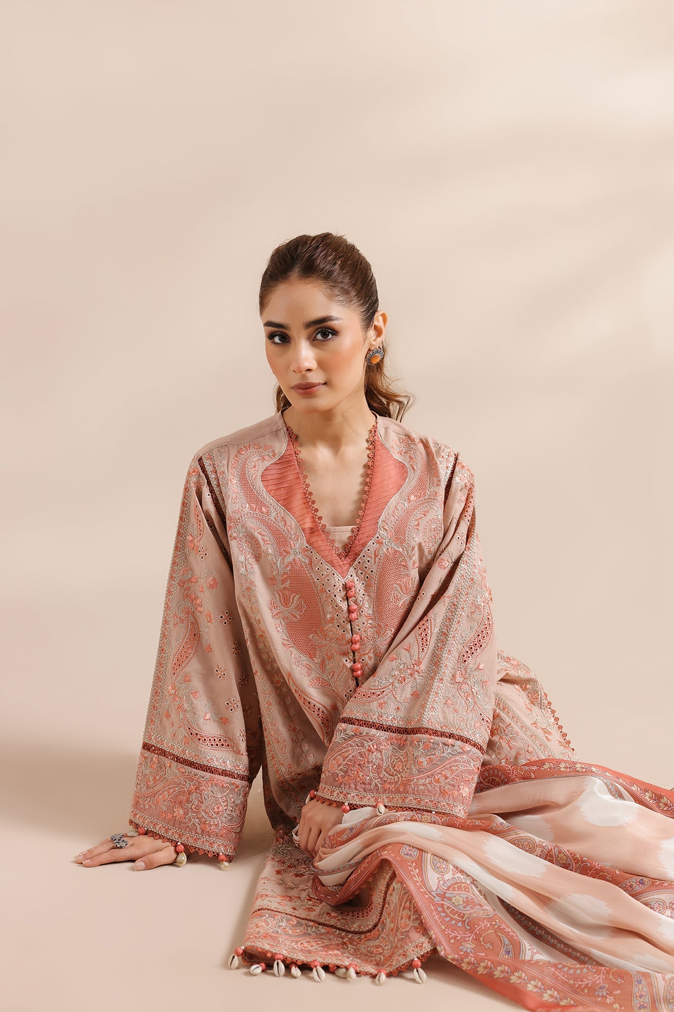 EMBROIDERED SUIT (E0949/203/216)