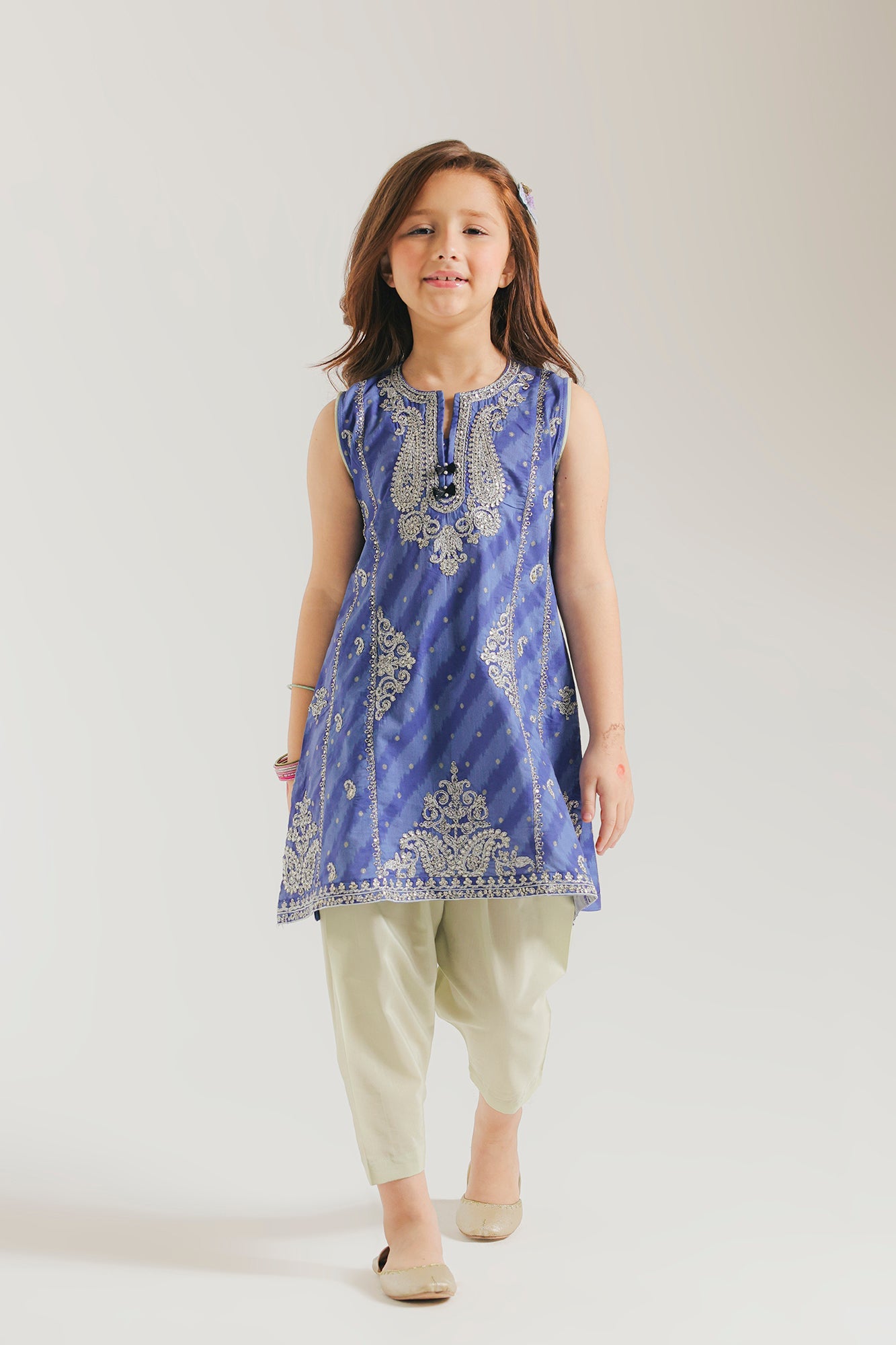 EMBROIDERED SUIT (E0952/404/510 E0952/304/510)